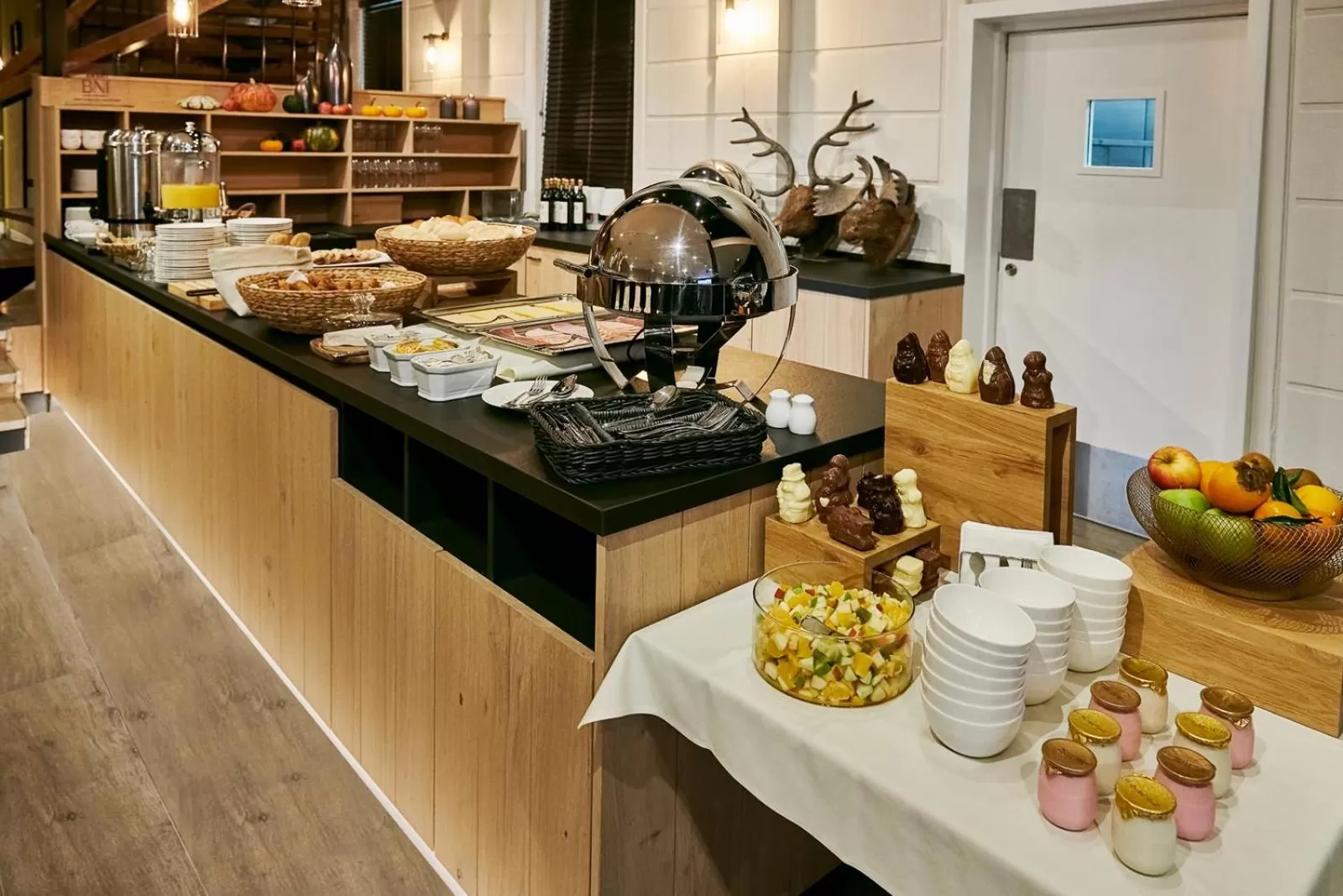 Restaurant/places to eat in Hotel Royal Astrid