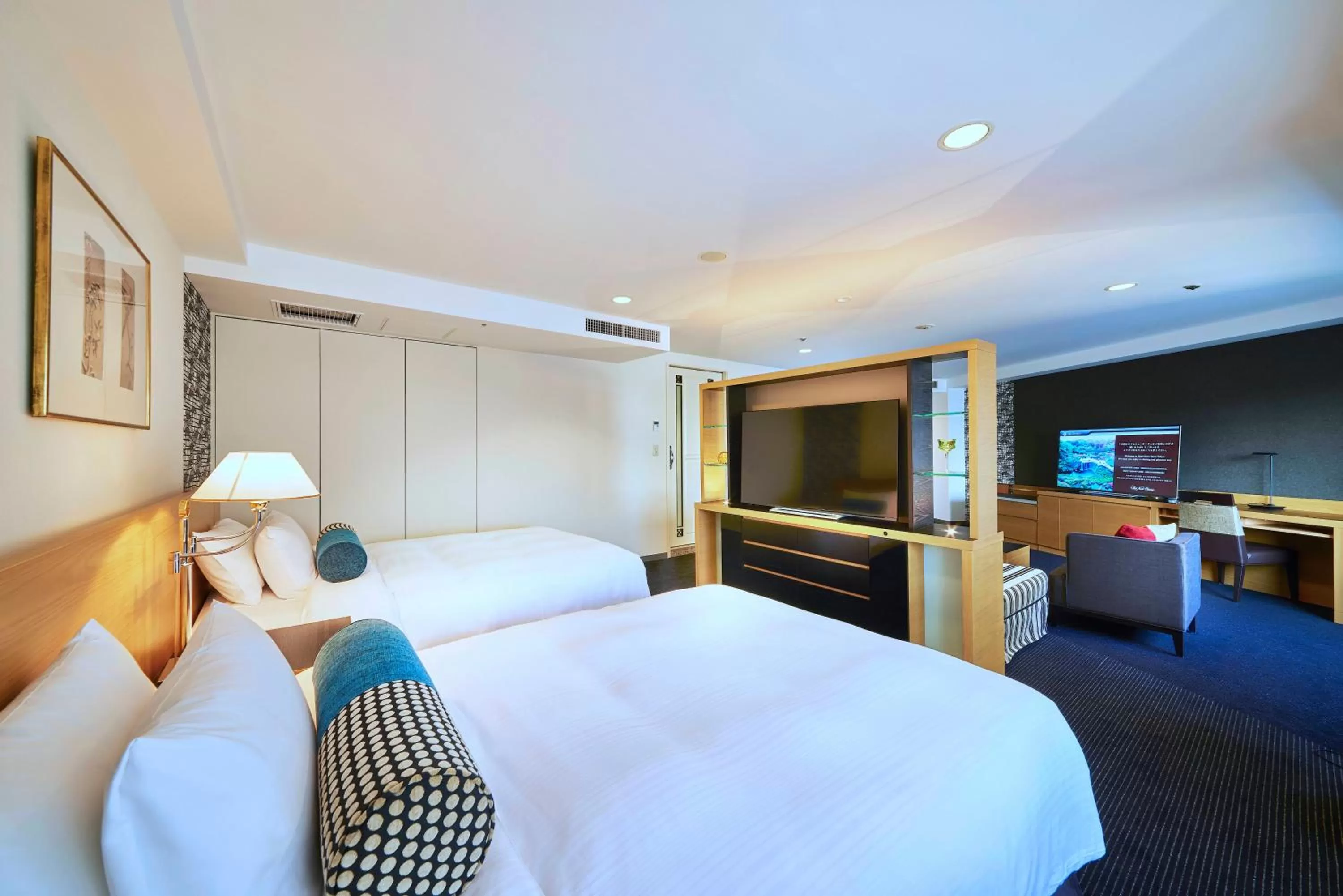 Photo of the whole room, Bed in Hotel New Otani Tokyo Garden Tower