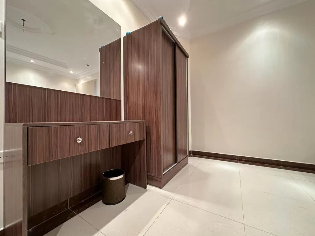 wardrobe in Mnara-AlMadinah