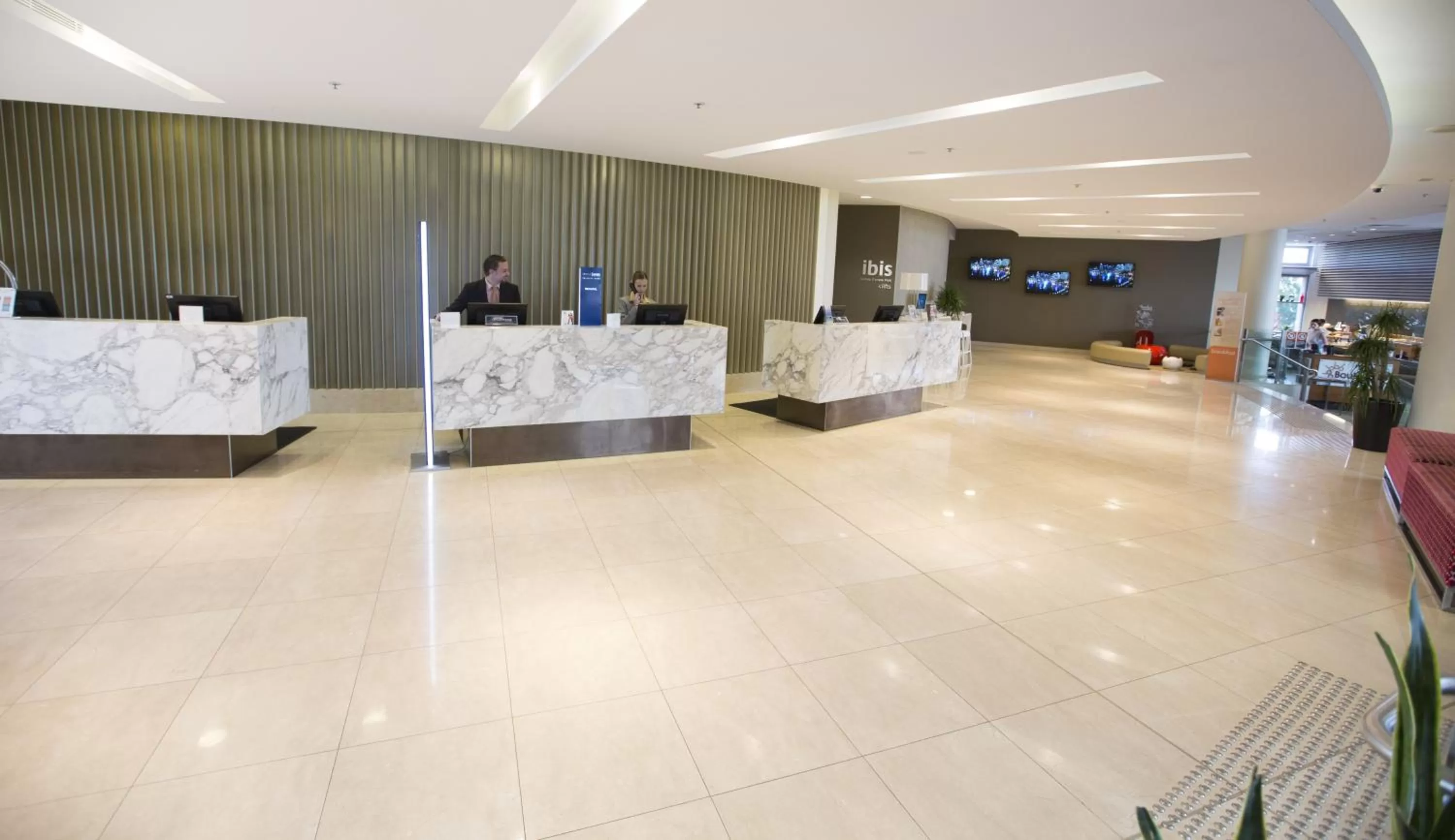 Lobby or reception in ibis Sydney Olympic Park