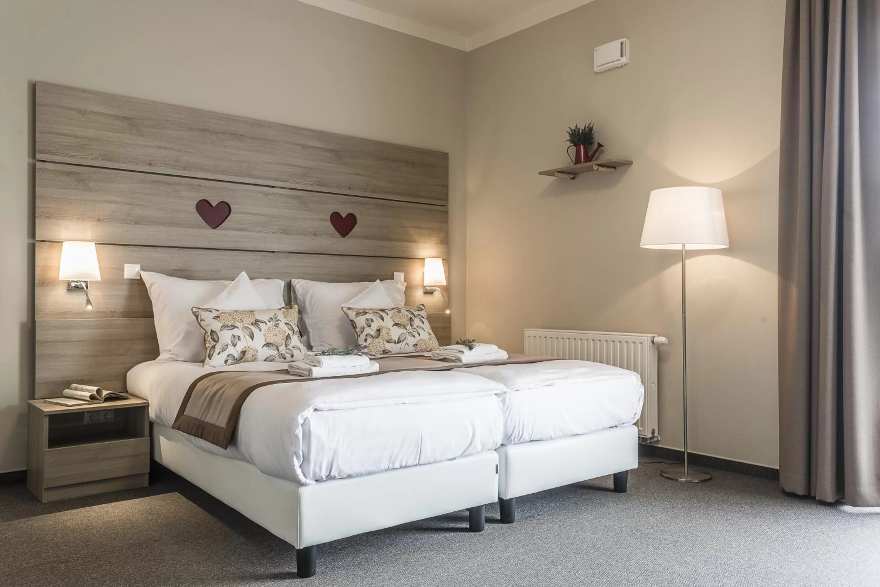 Photo of the whole room, Bed in Levendula Hotel