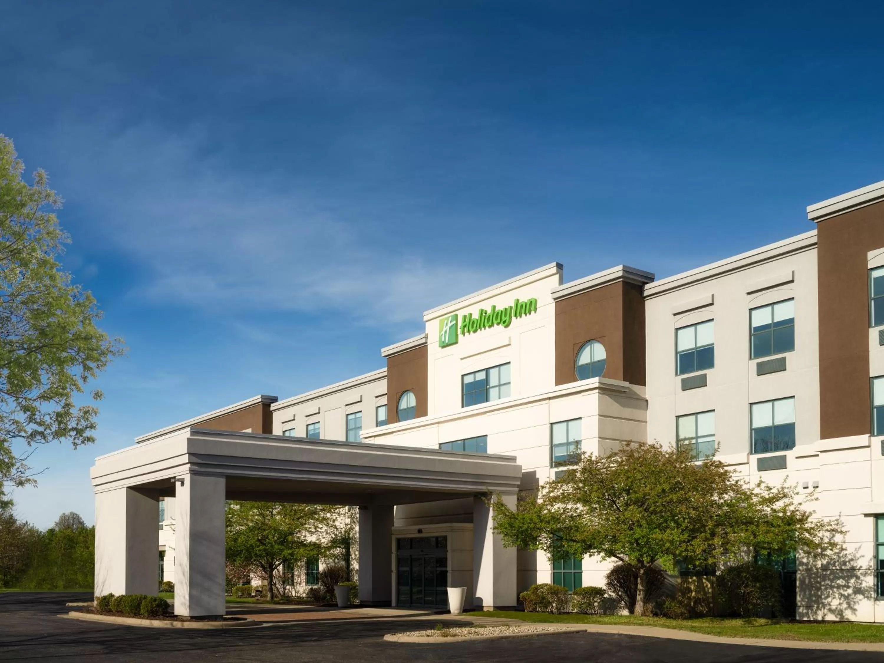 Property building in Holiday Inn - Cincinnati - Liberty Way by IHG
