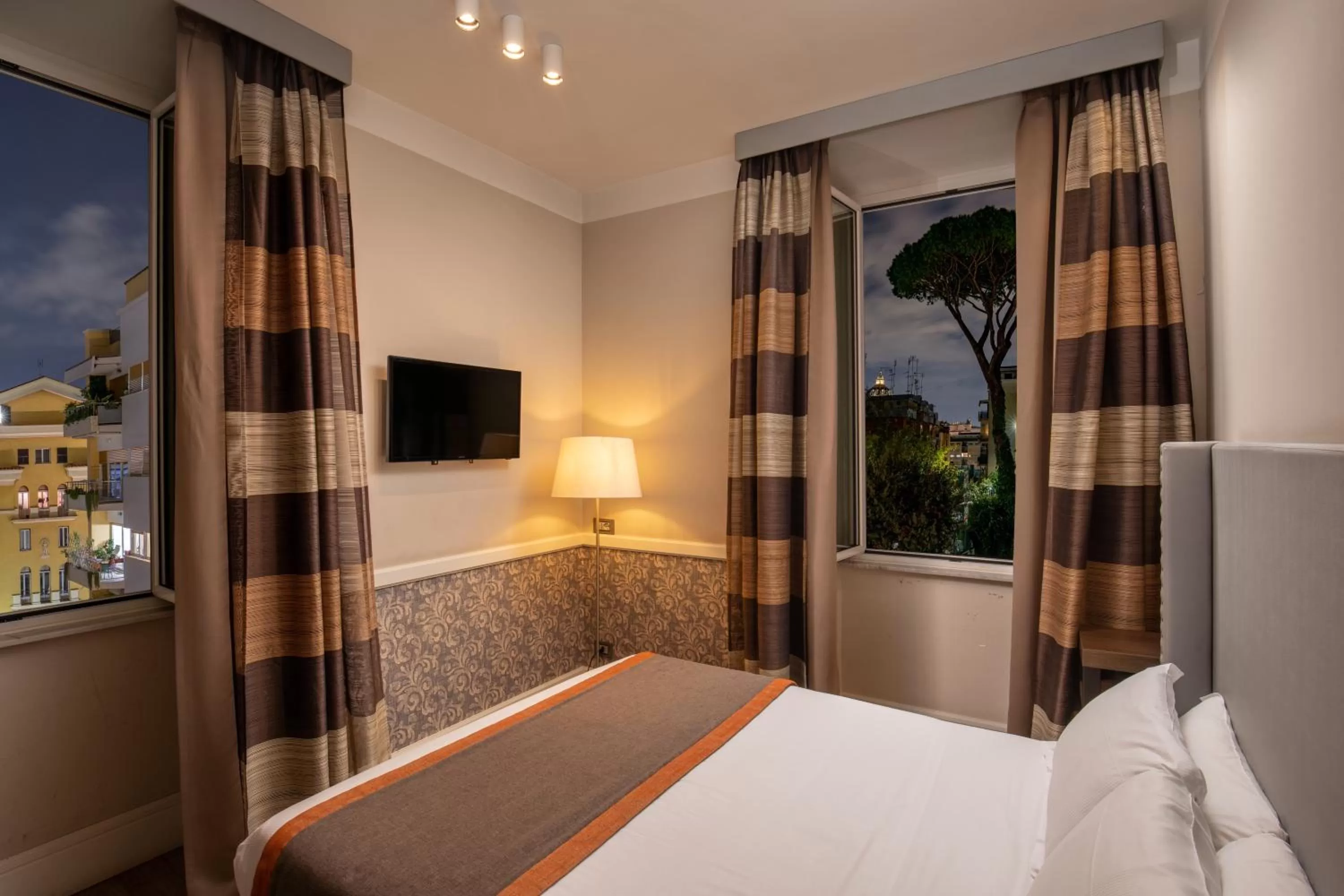 Bedroom, Bed in Fragrance Hotel St. Peter