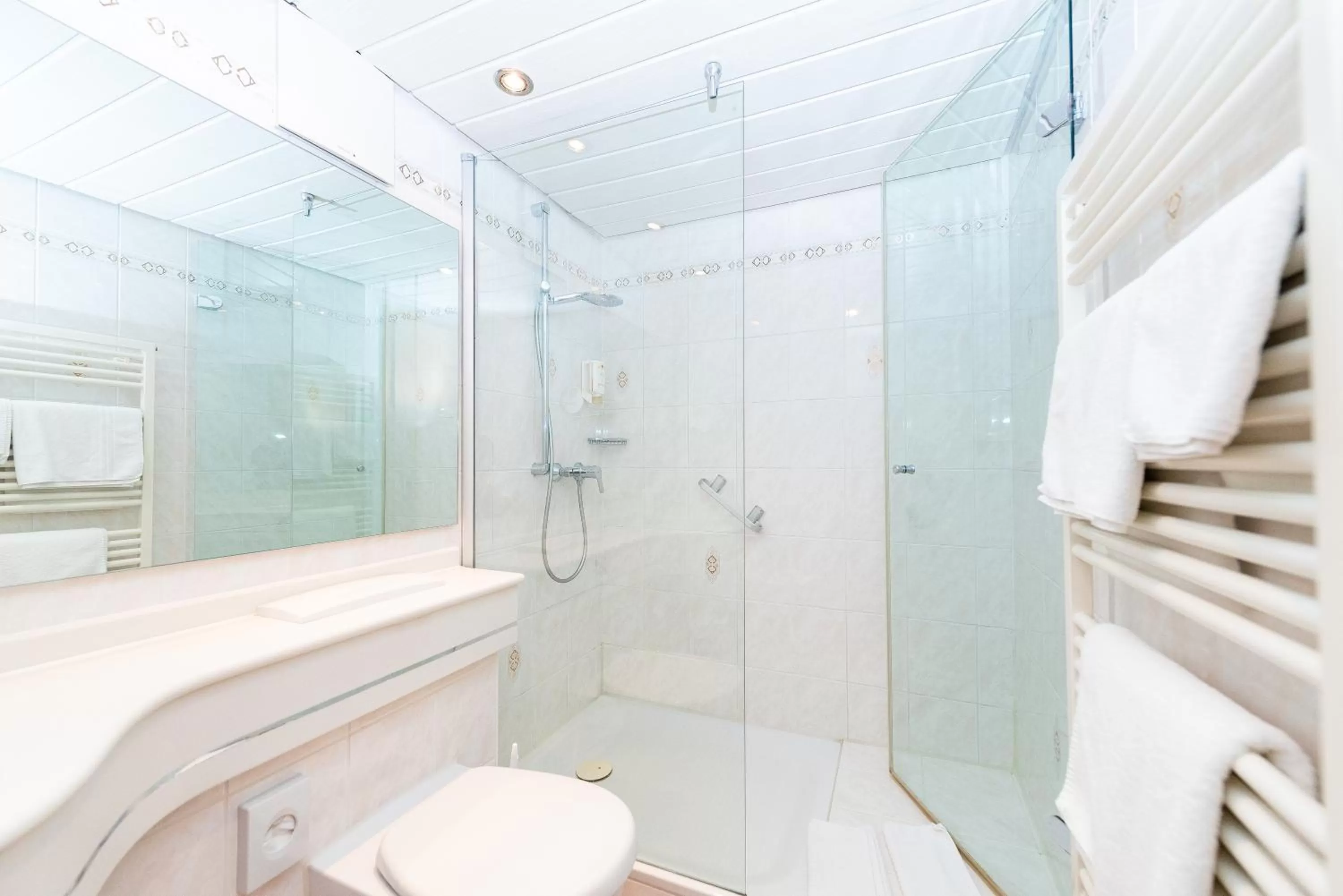 Bathroom in Hotel zum Löwen