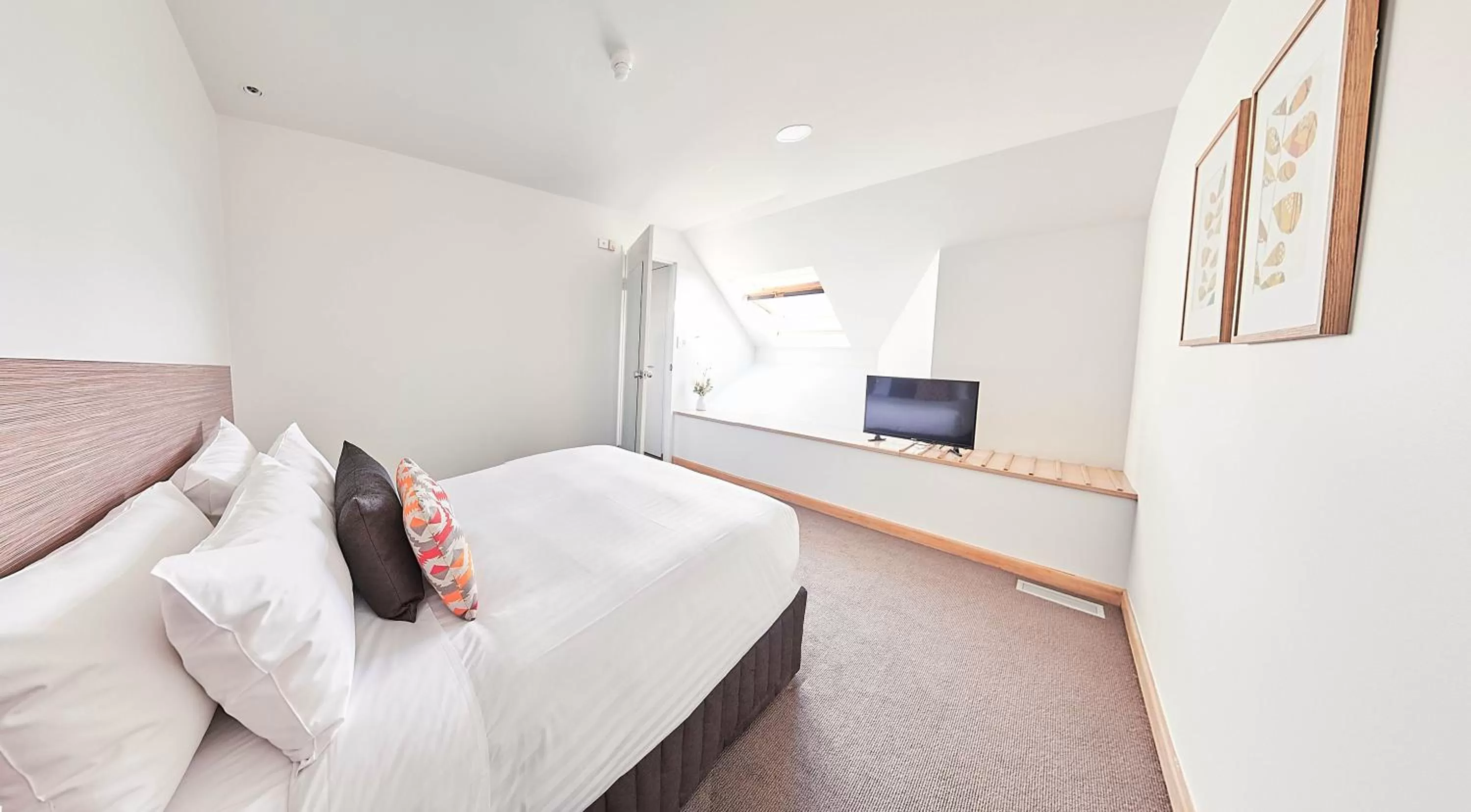 Bed in Salamanca Inn