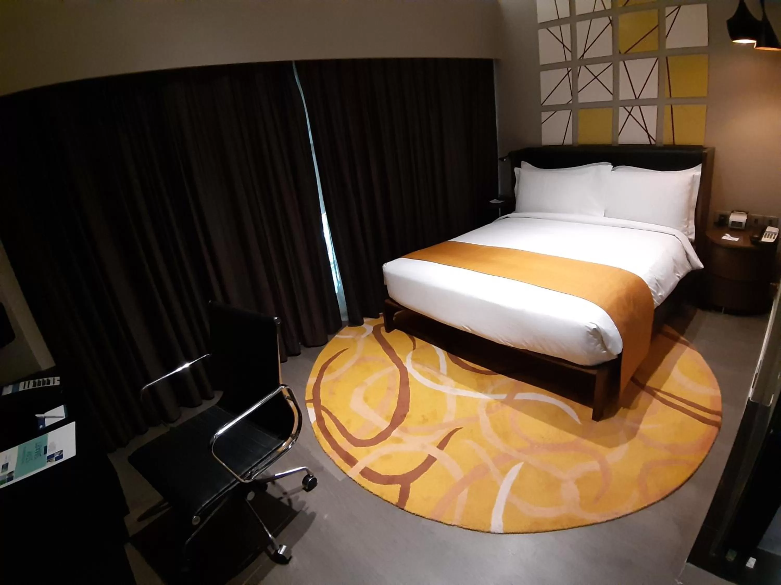 Bedroom, Bed in Holiday Inn Express New Delhi International Airport T3 by IHG