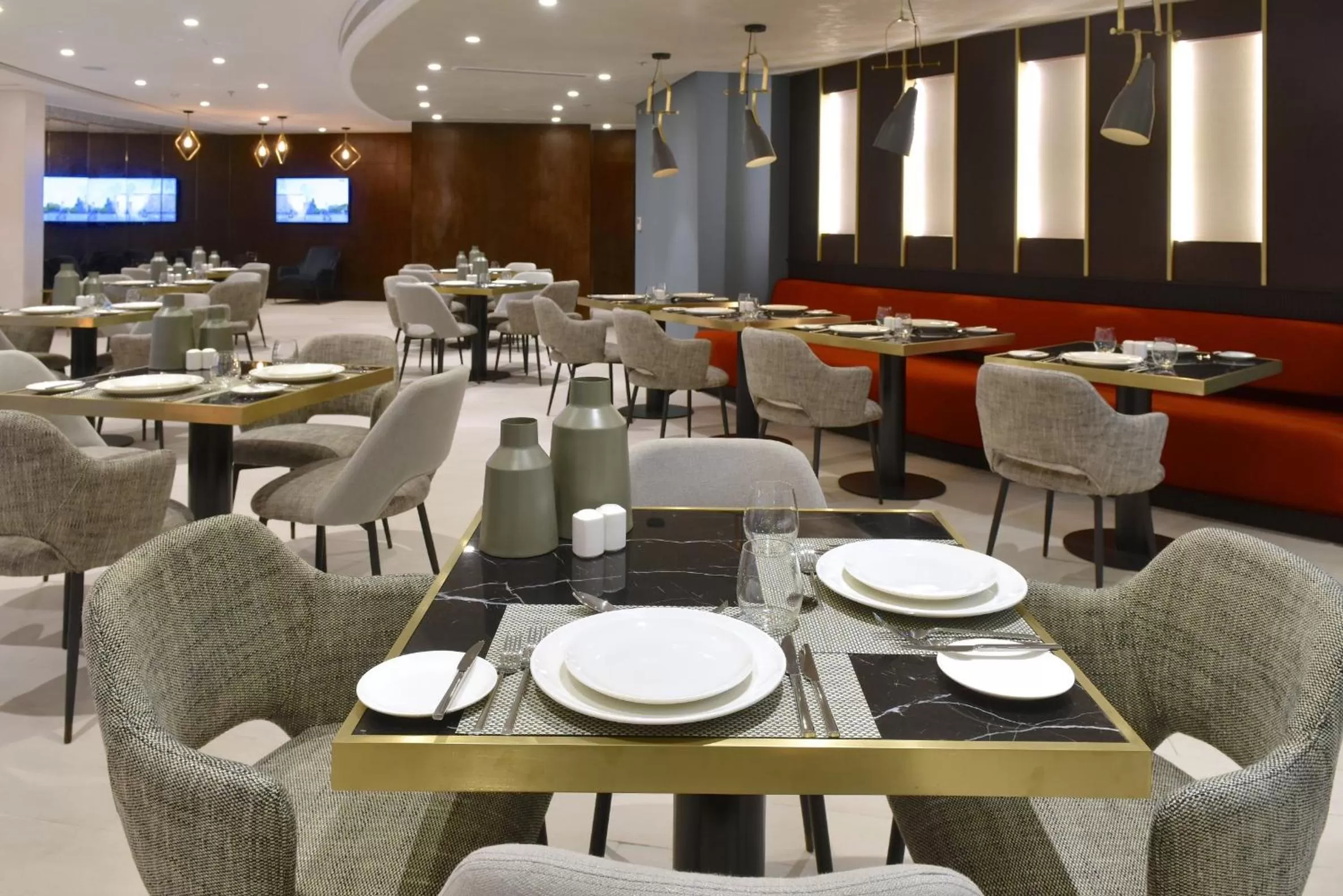 Restaurant/places to eat in Swiss-Belresidences Juffair