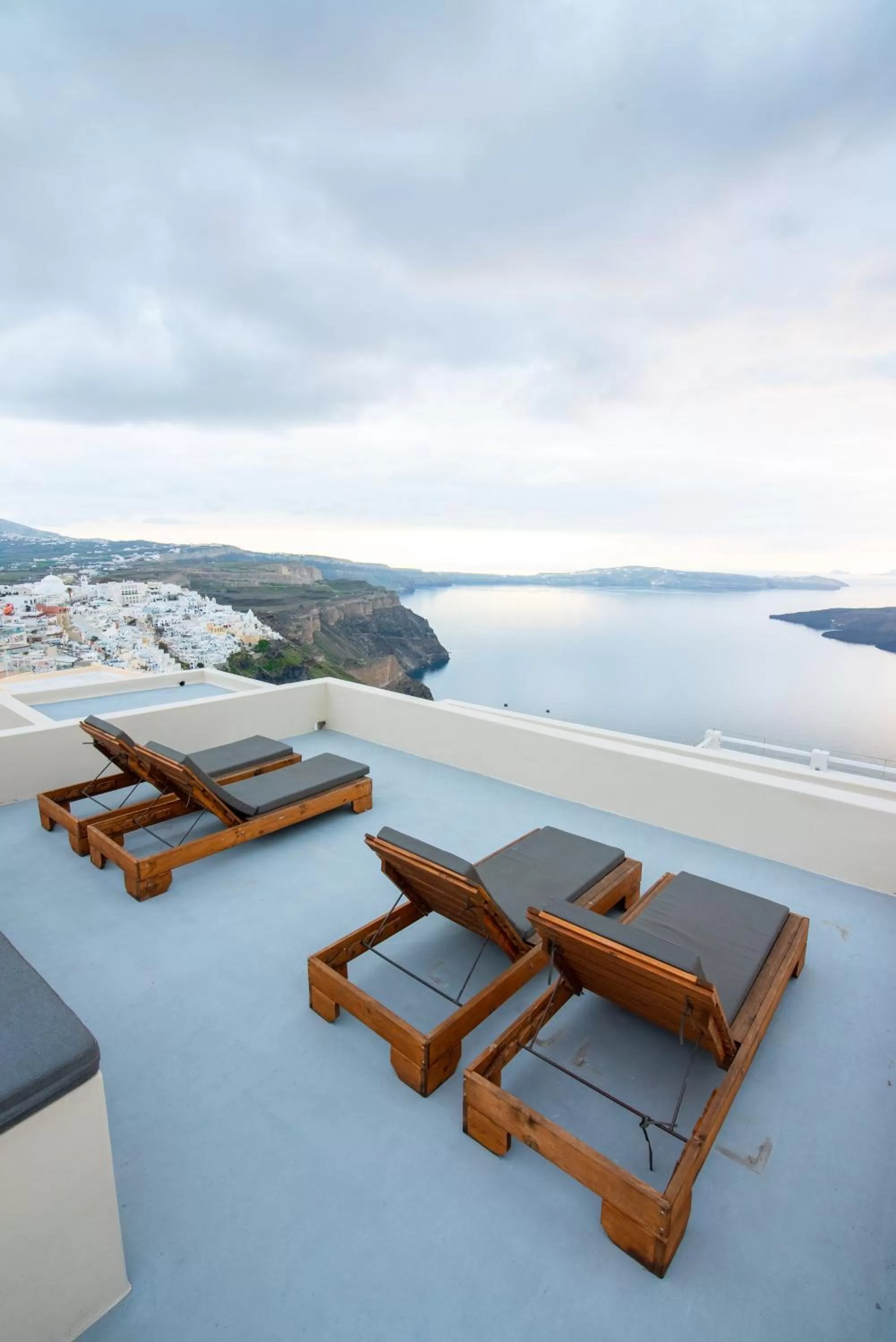 Caldera Cliff Illusion