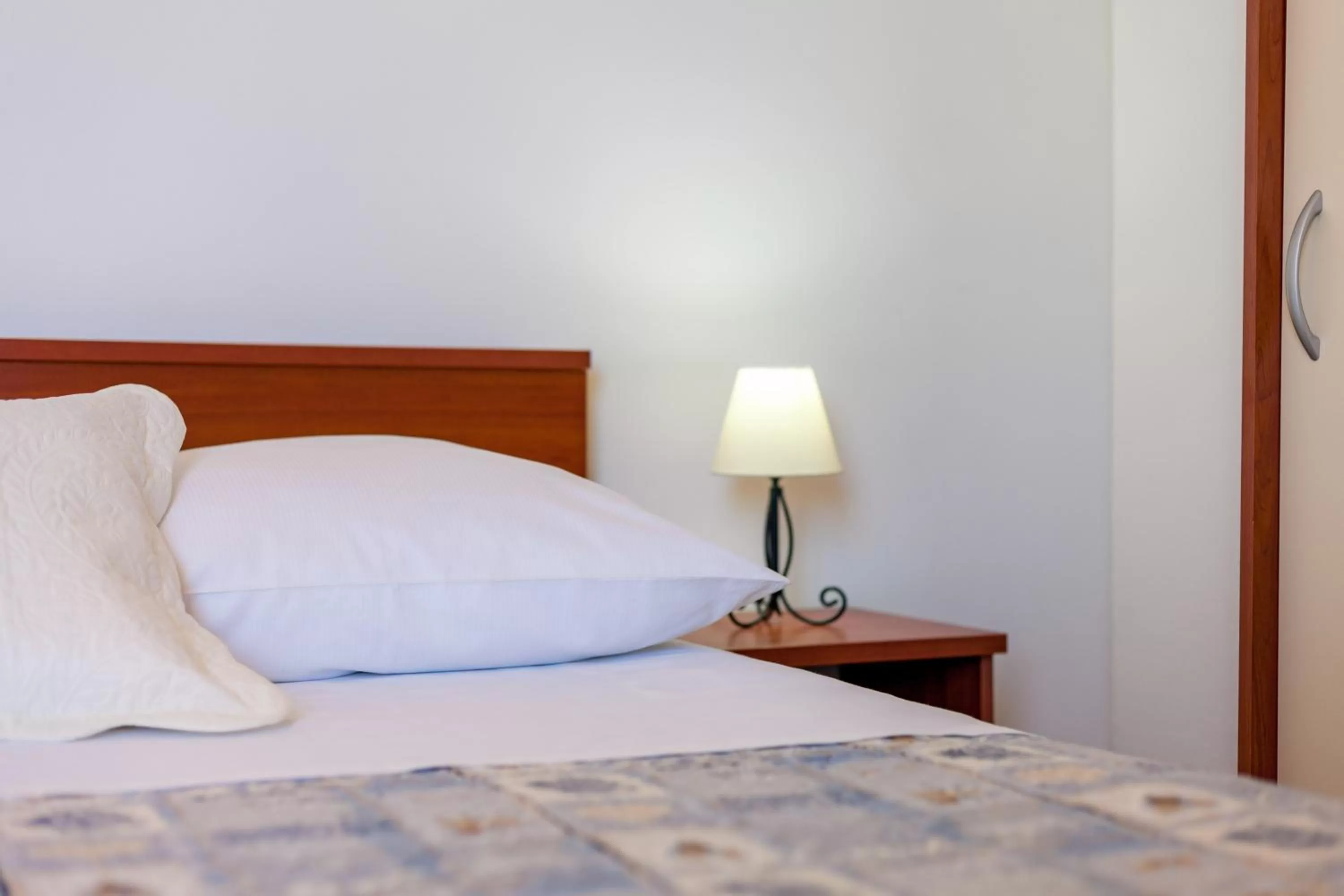 Bed in Rooms Marinac