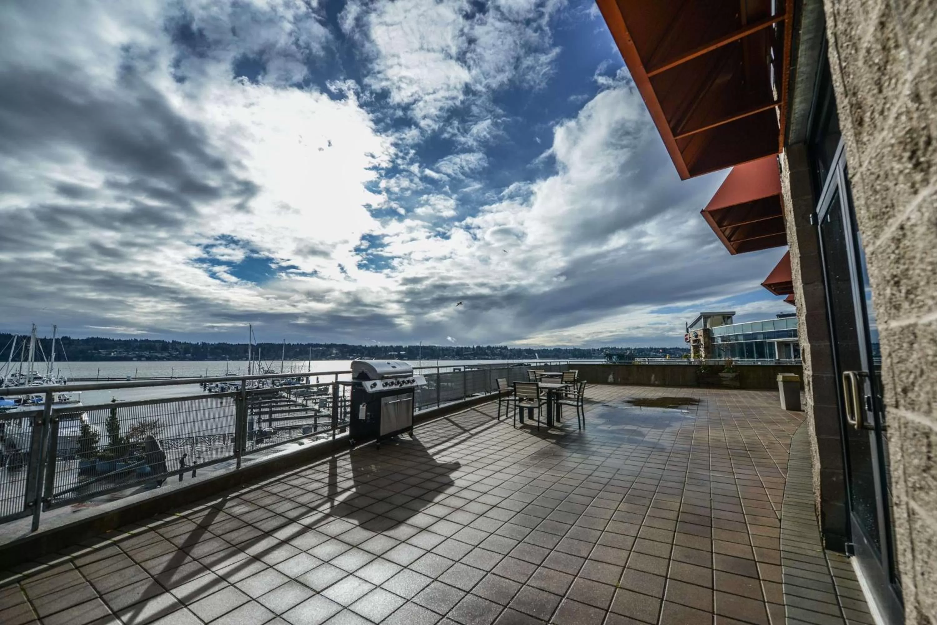 Patio in Hampton Inn & Suites Bremerton