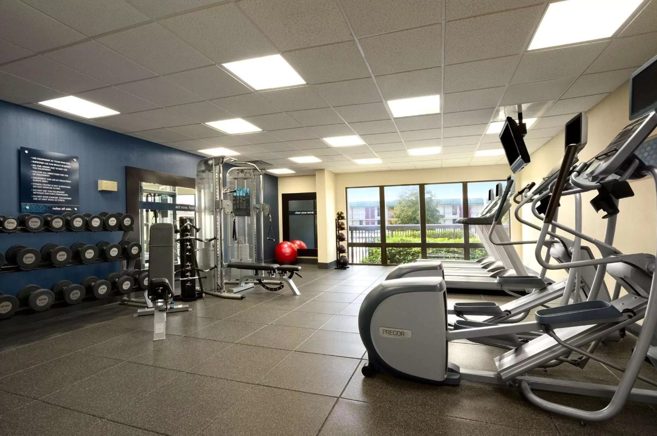 Fitness centre/facilities in Hampton Inn Santee-I-95