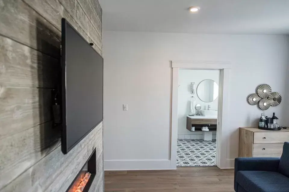 Deluxe King Room in The Great George Deluxe King Room in The Great George