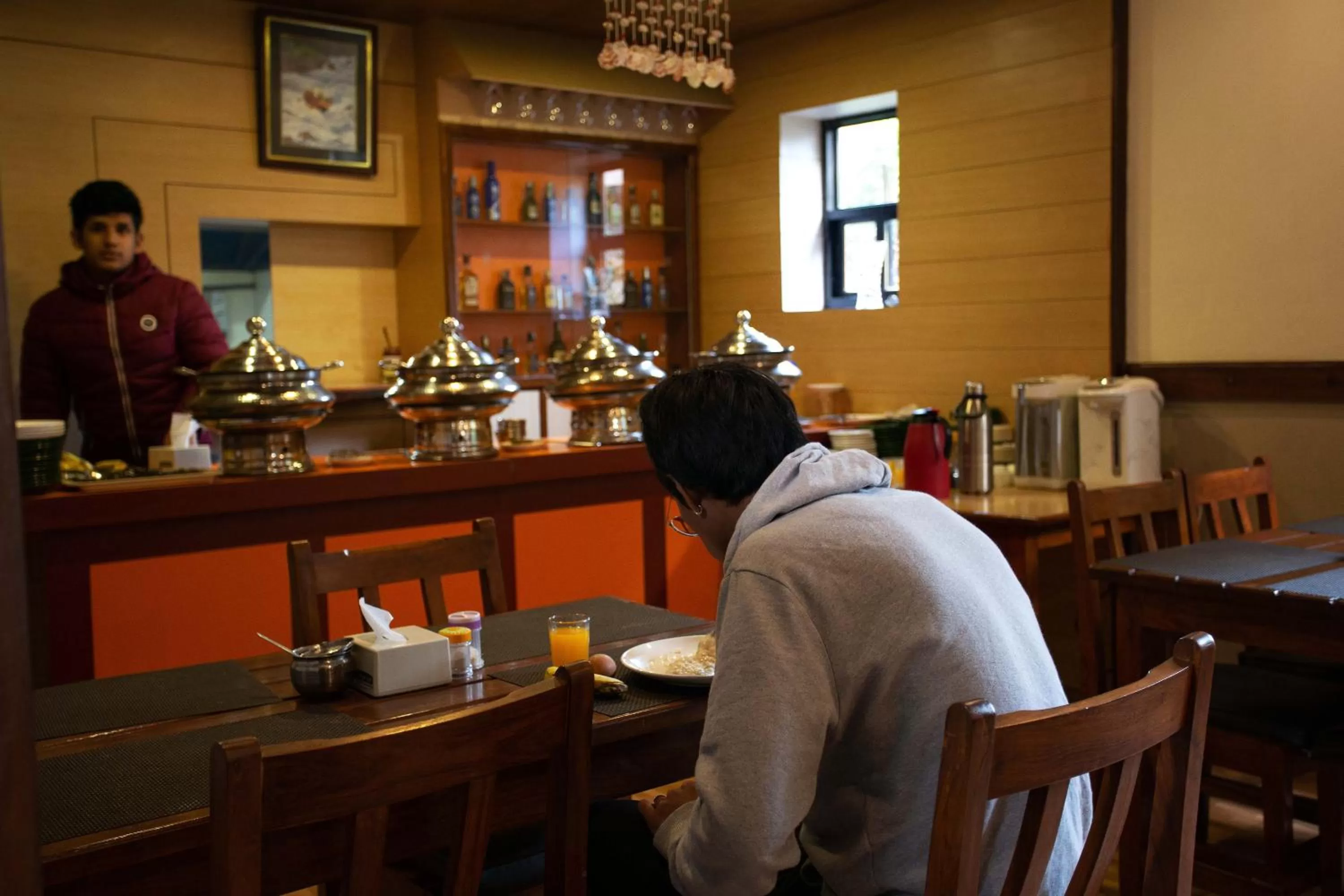 Restaurant/places to eat in Hotel Orchid