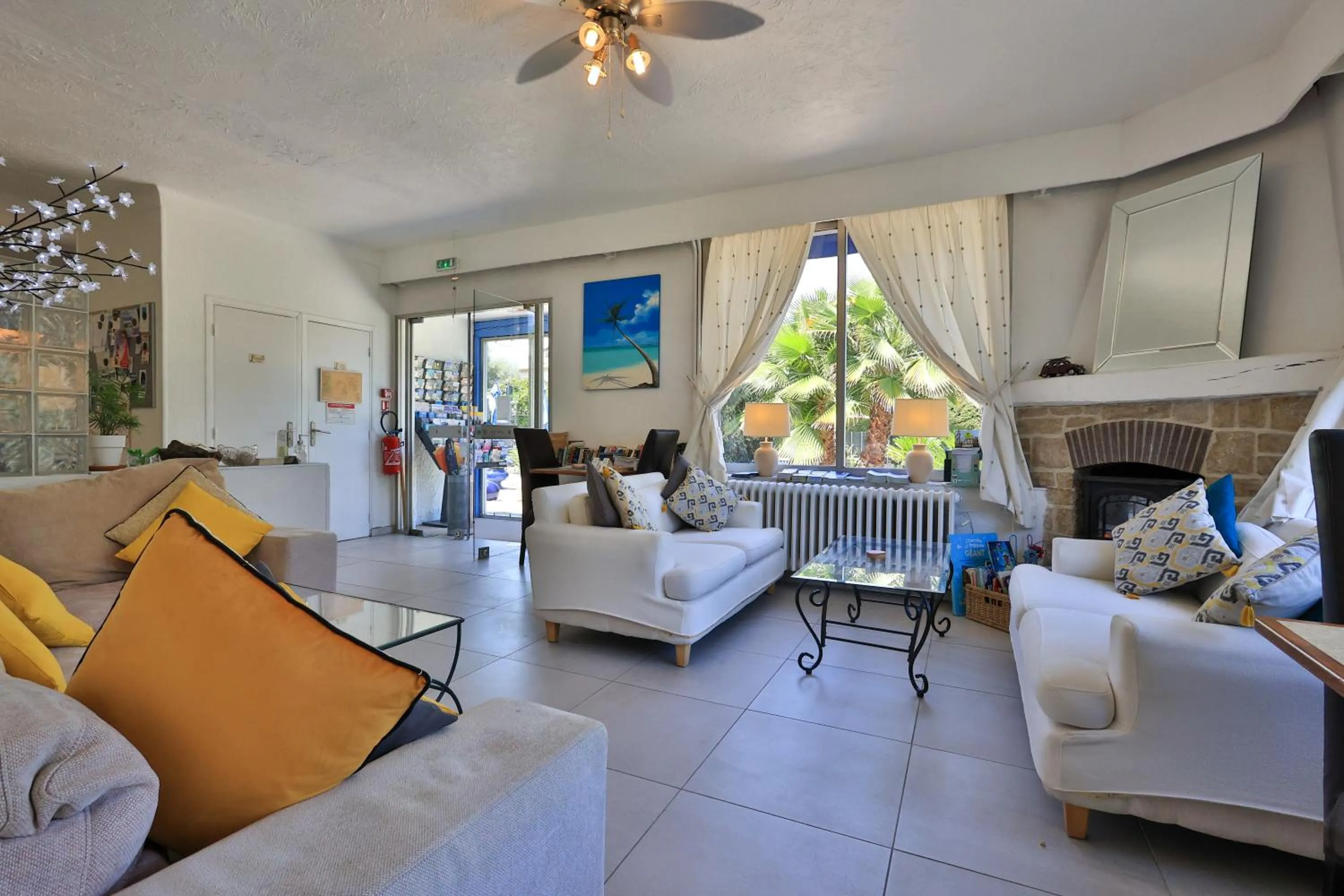 Living room in Hotel Cayrons Vence & St Paul de Vence