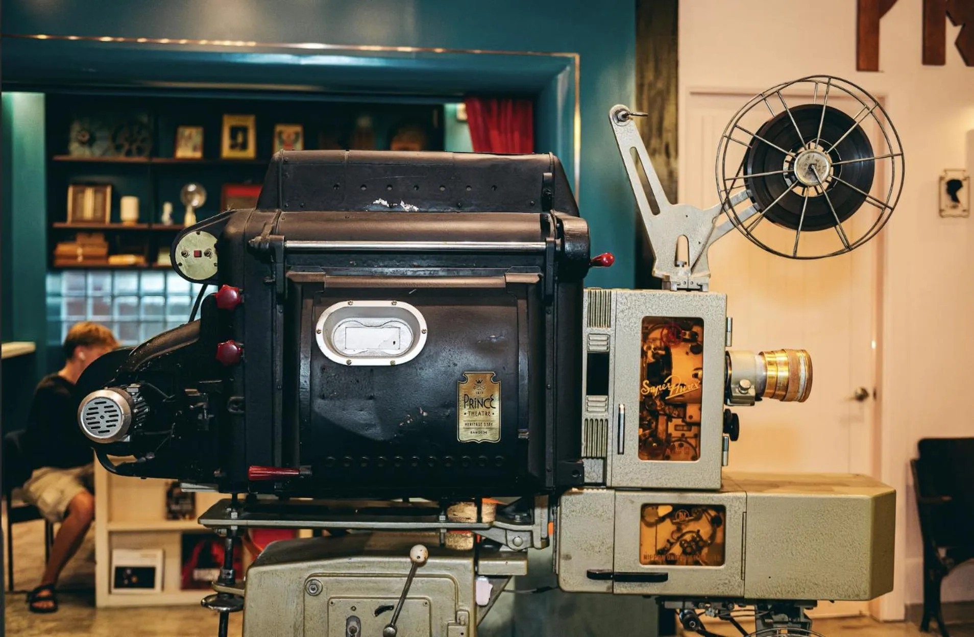 Restaurant/places to eat in Prince Theatre Heritage Stay Hostel - Silom