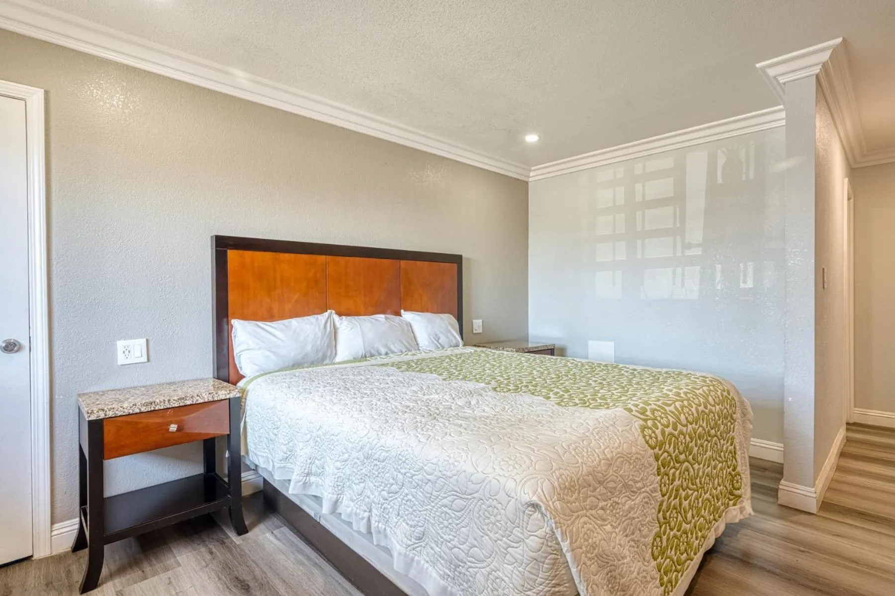 Bed in ERTH INN by AGA- Mojave