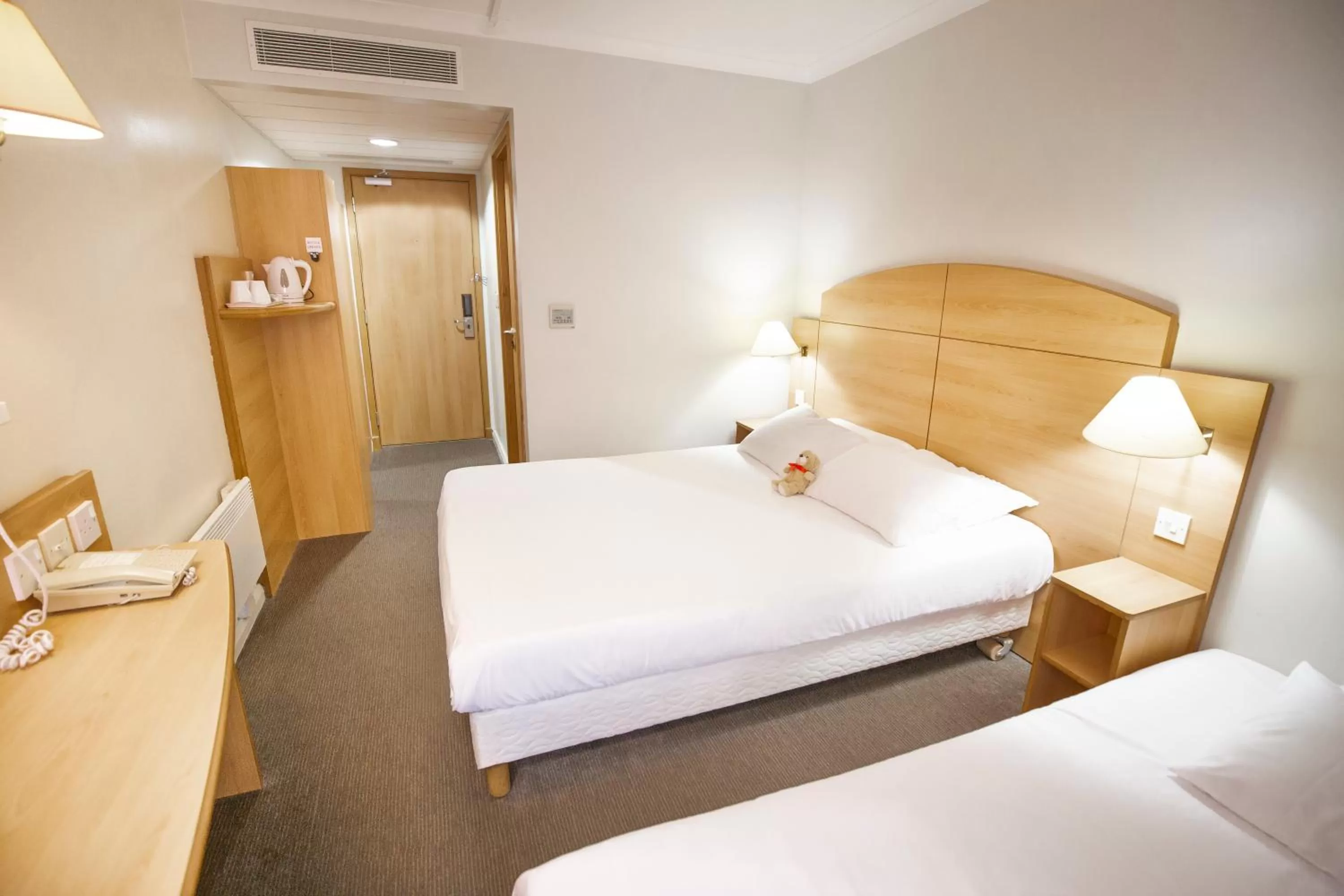 Bedroom, Bed in Campanile Hotel Glasgow SECC Hydro