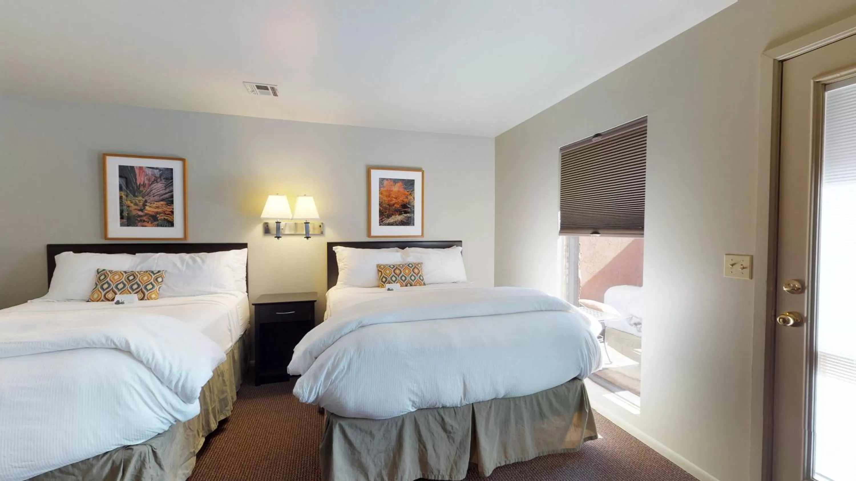 Bedroom, Bed in Flanigan`s Resort and Spa