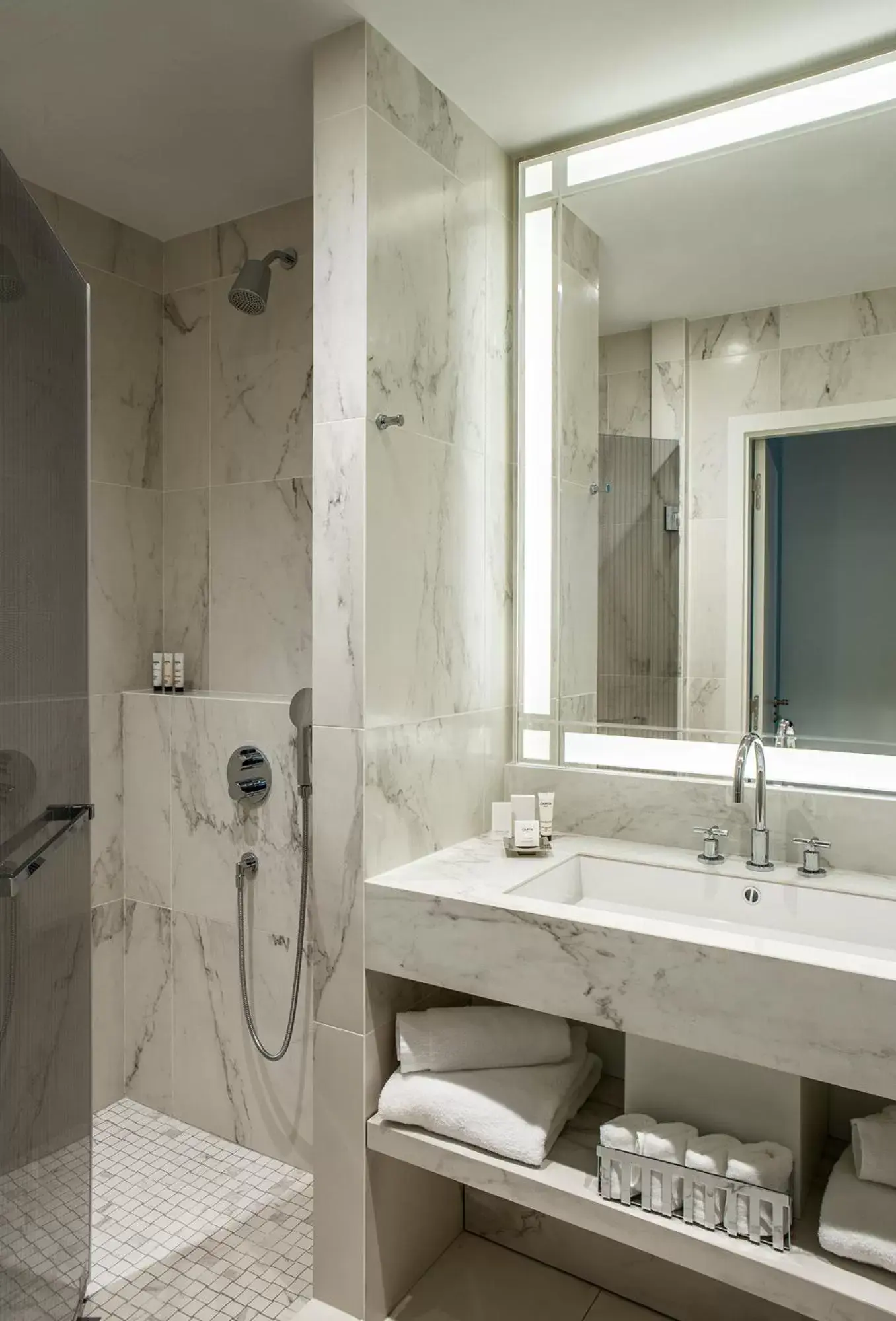 Classic Double Room in Fauchon l'Hôtel Paris Classic Double Room in Fauchon l'Hôtel Paris