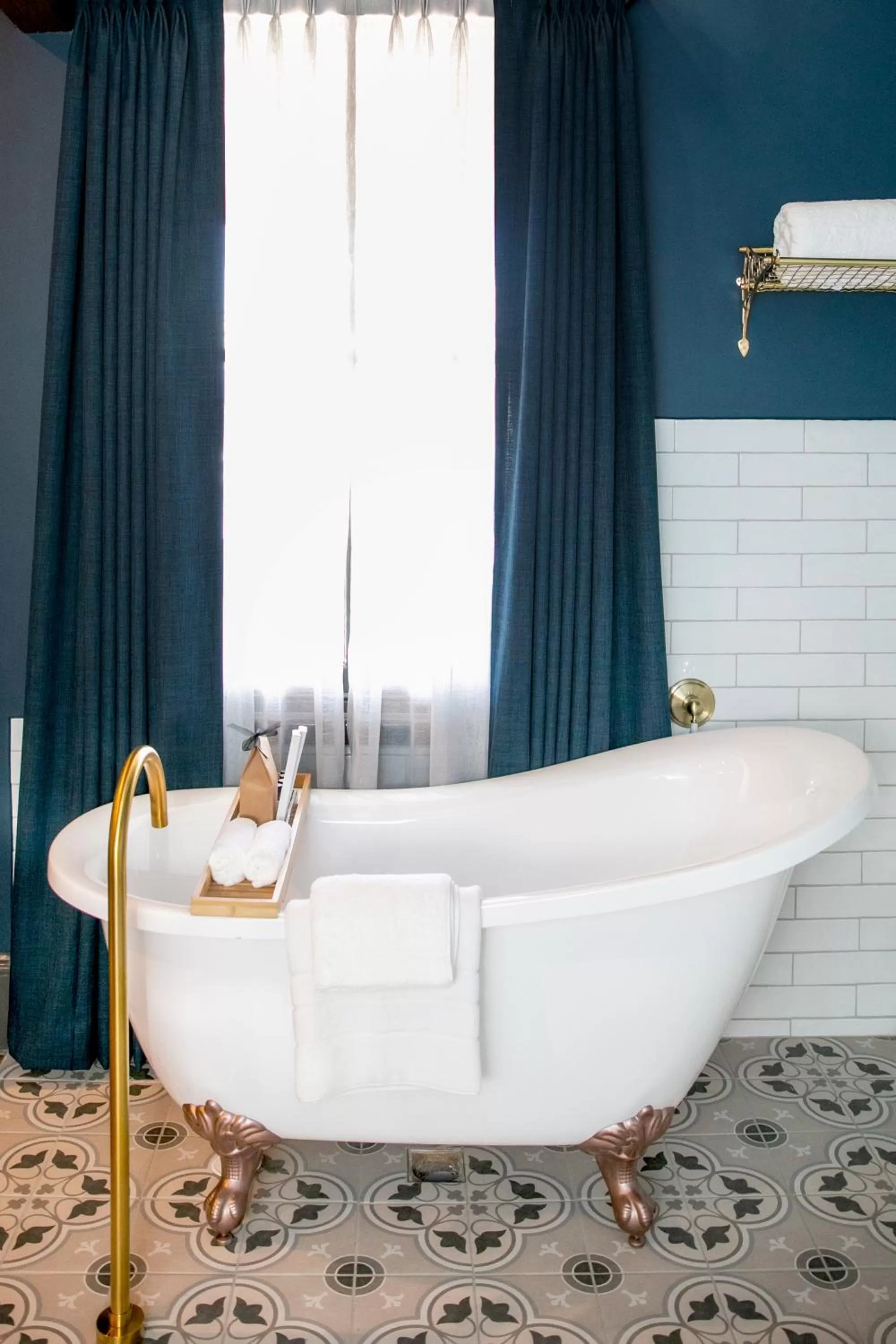 Bath in Hotel Australasia