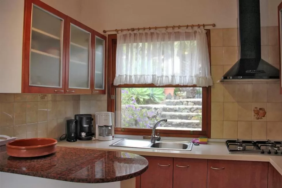 Kitchen or kitchenette in Jardin de Aridane