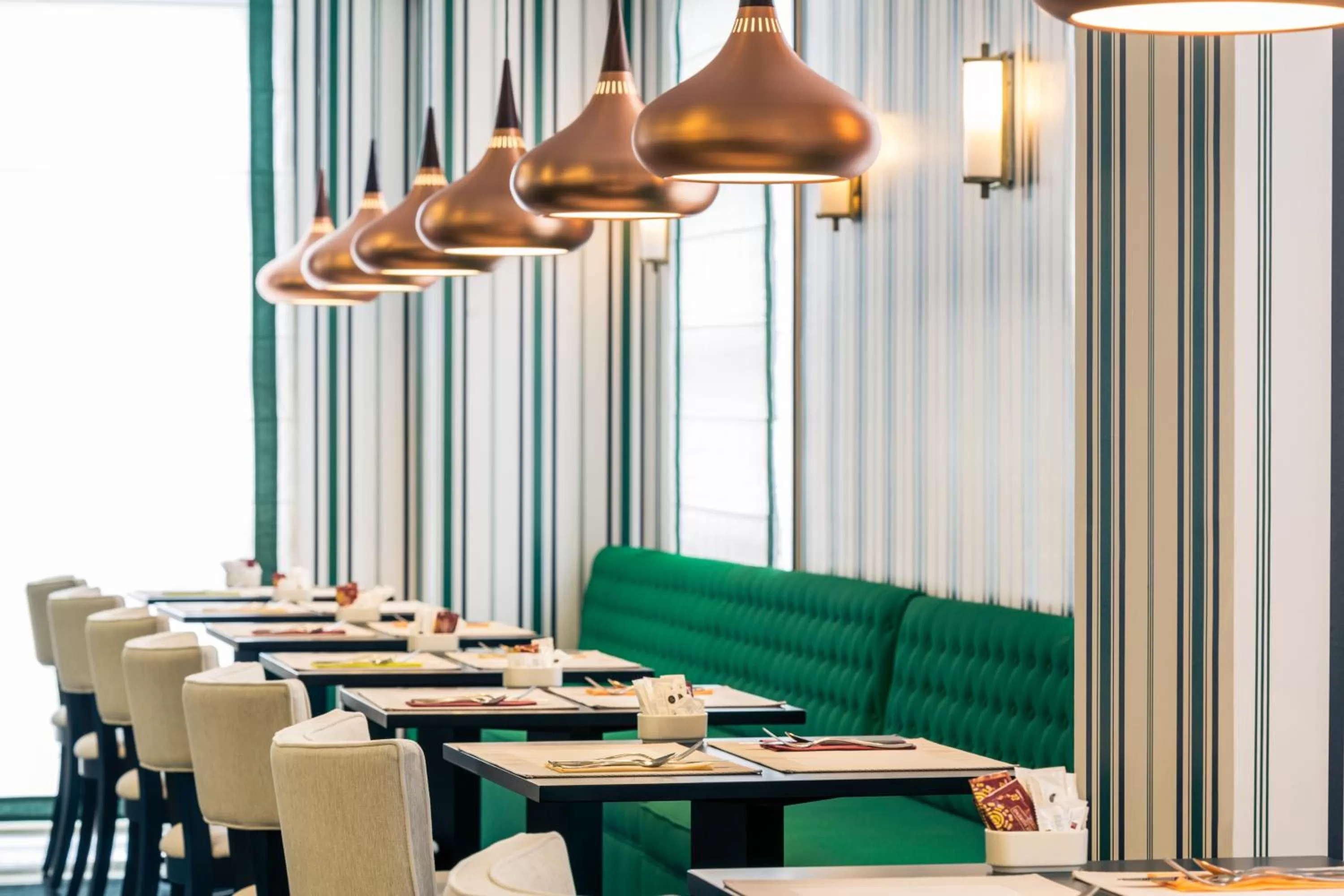 Buffet breakfast in Hotel Mercure Jardines de Albia