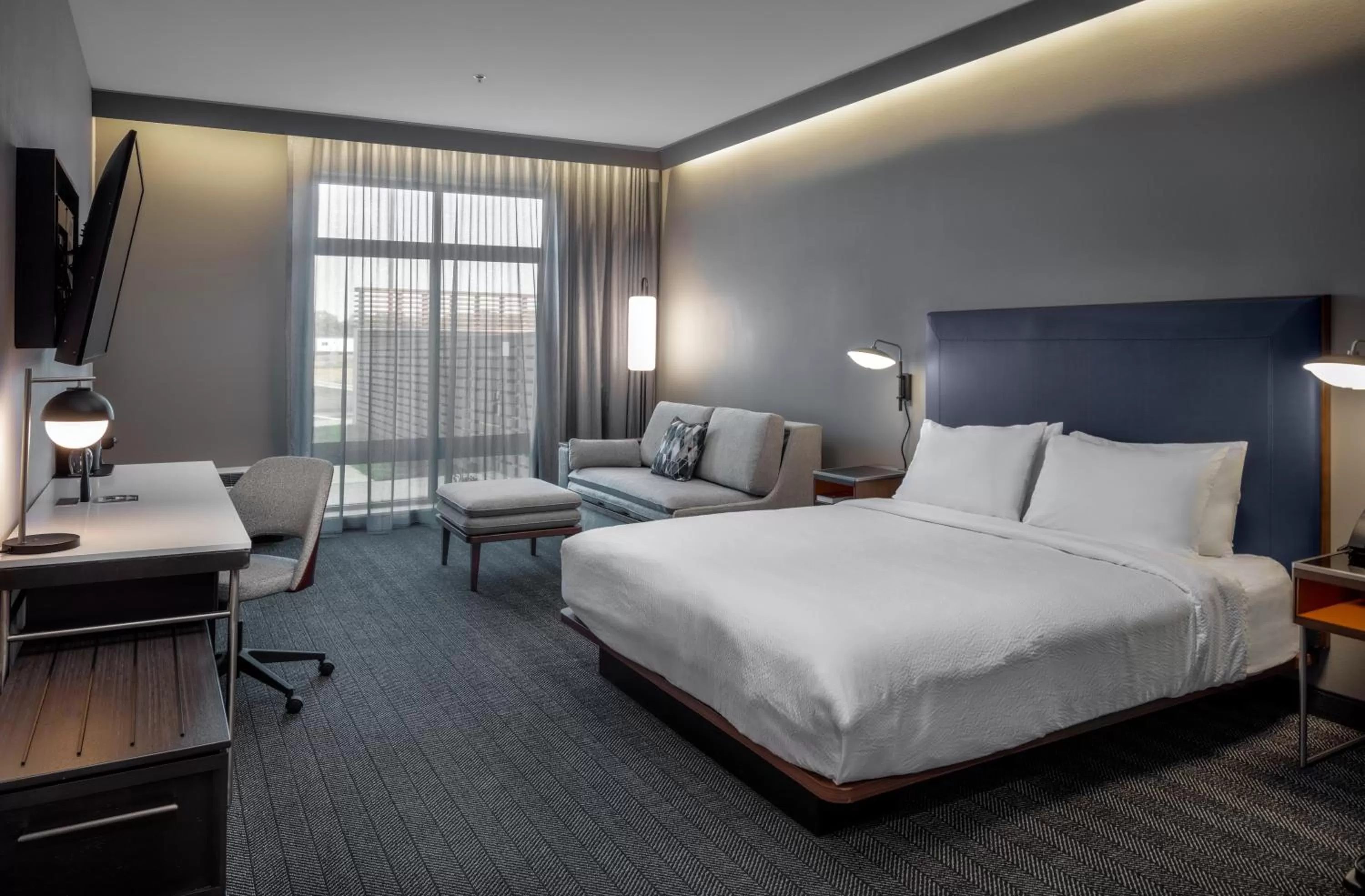 Bed in Courtyard by Marriott Conway