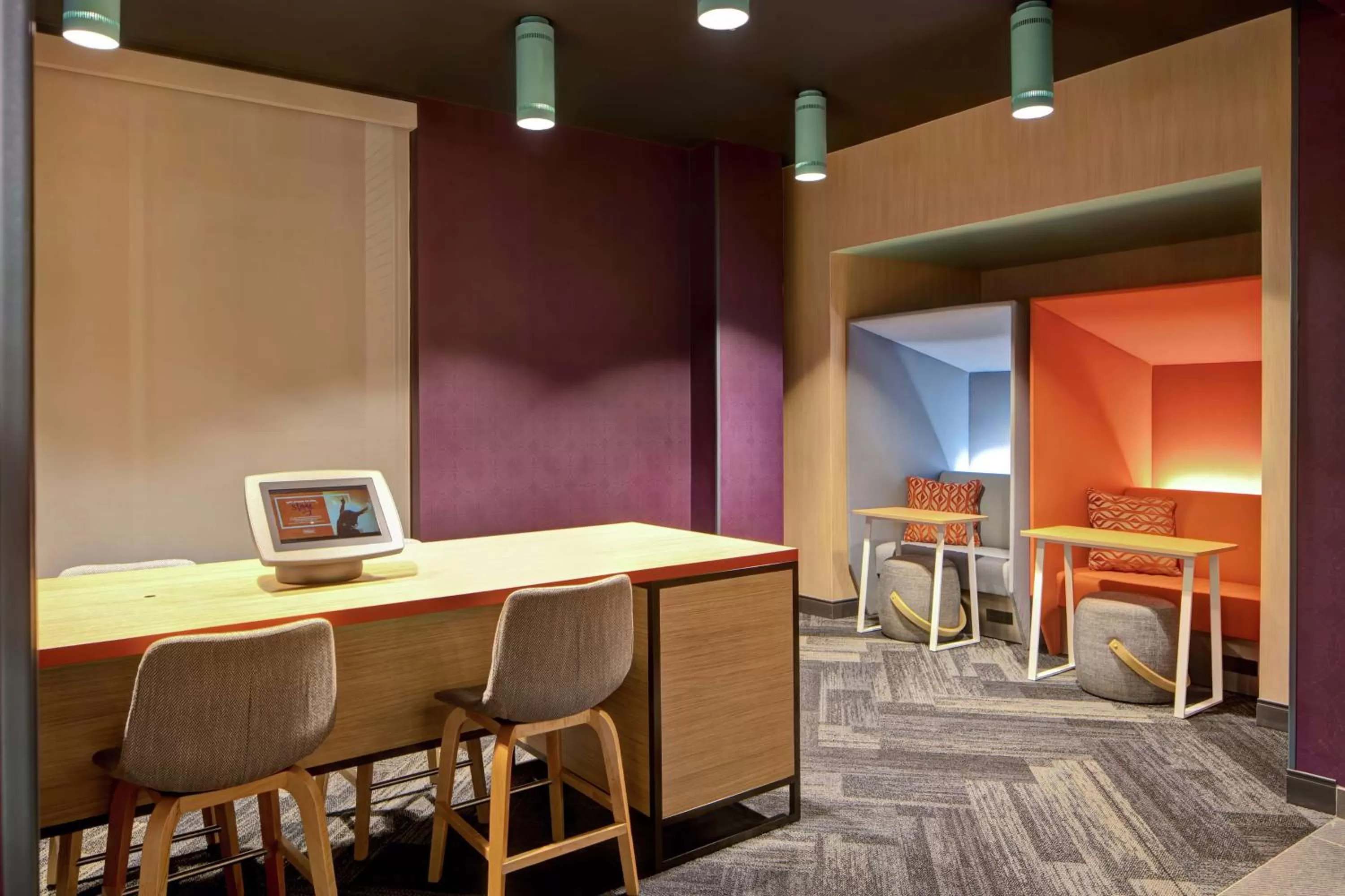 Lobby or reception in Tru By Hilton Oxford