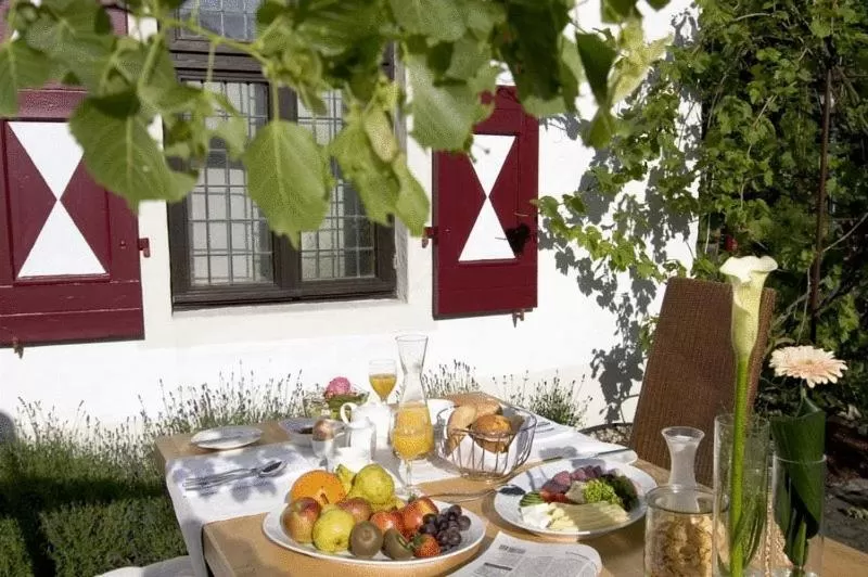 Restaurant/places to eat in Malteser Komturei Hotel / Restaurant