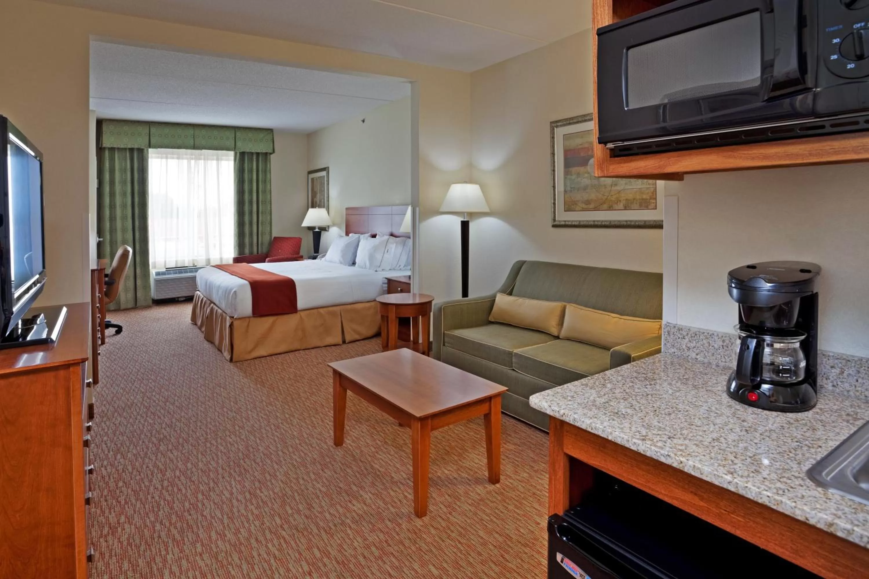 Holiday Inn Express Hotel & Suites Greensboro - Airport Area by IHG