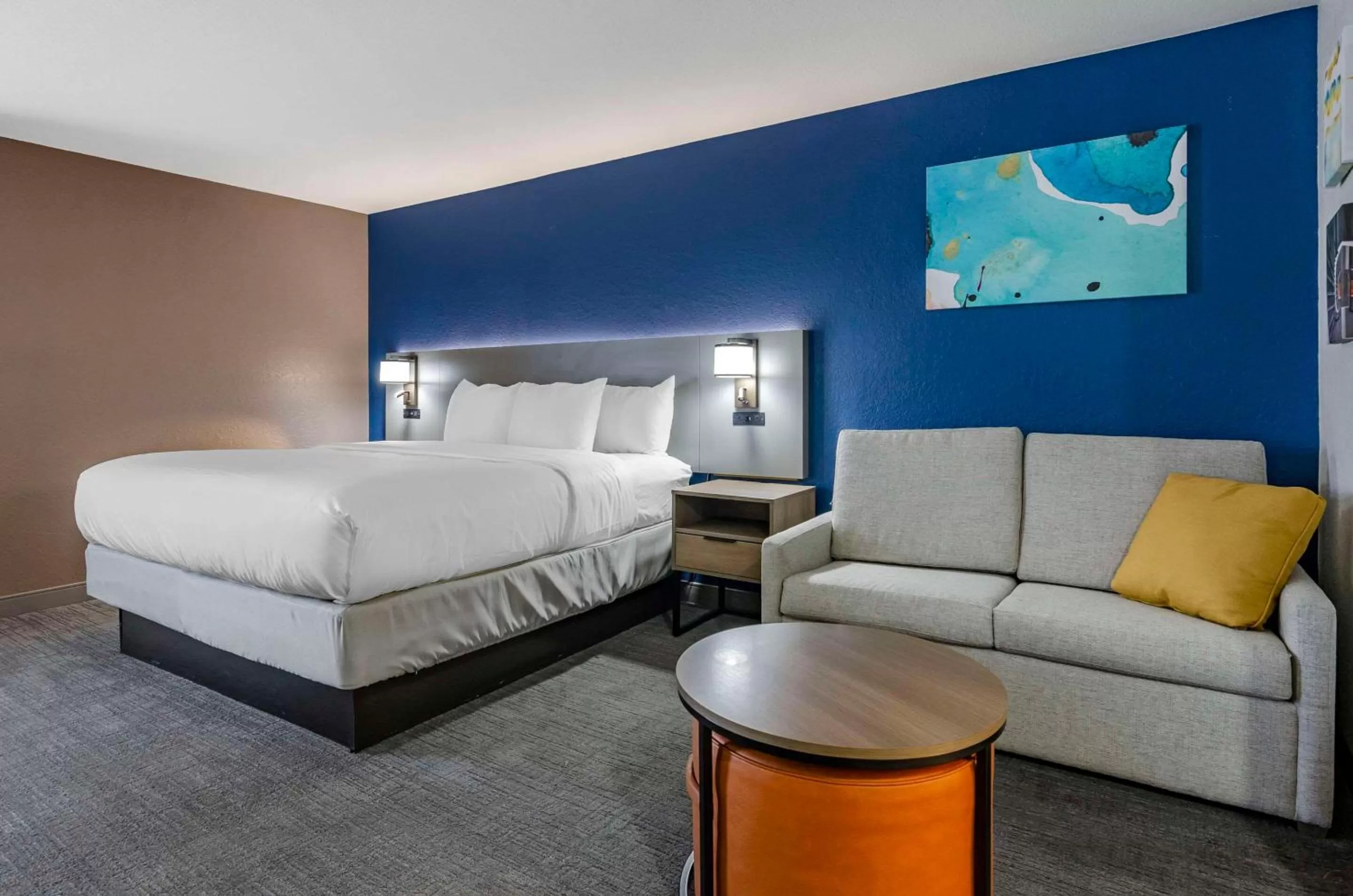 Bedroom, Bed in Comfort Inn Beckley