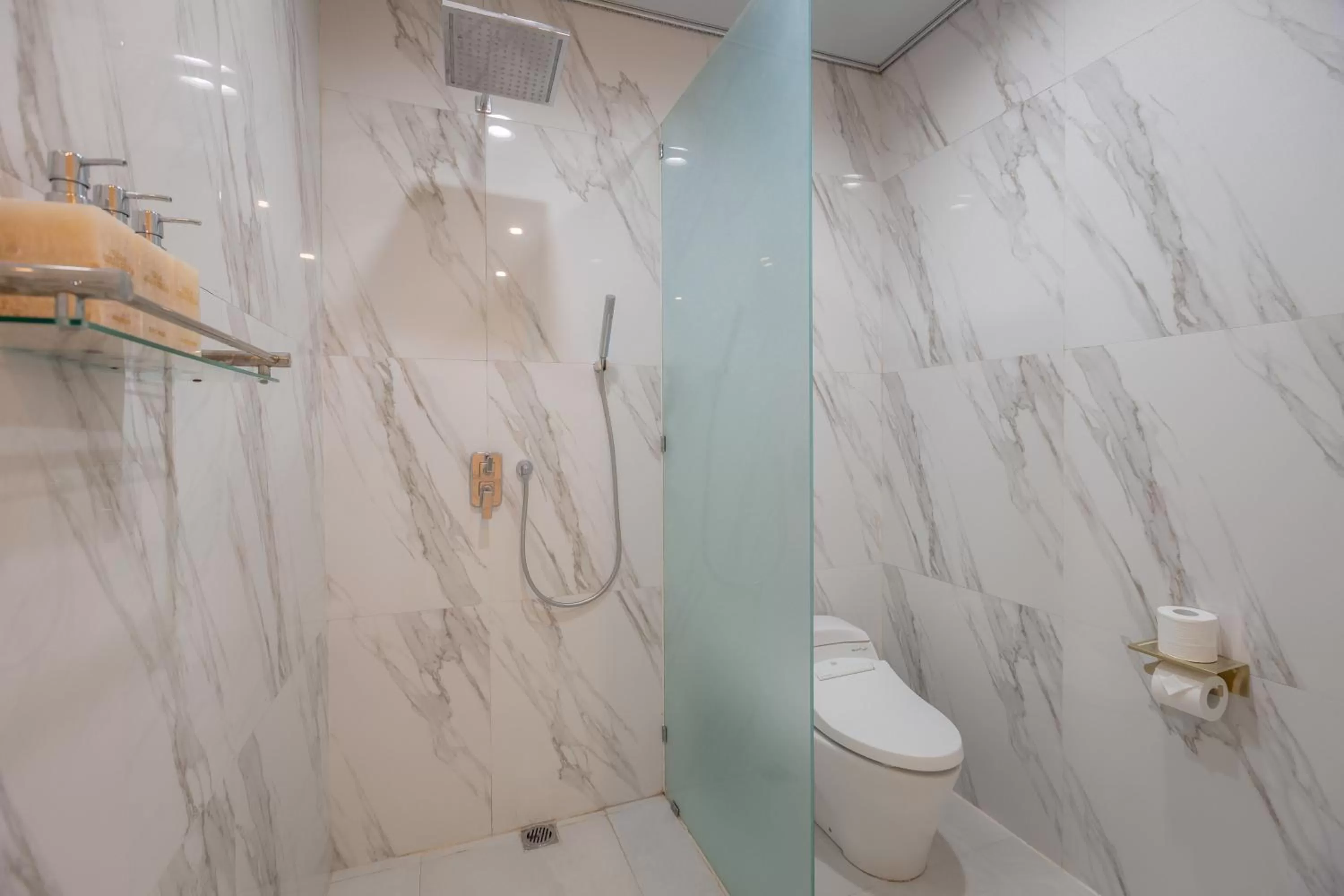 Shower in Villa Cella Bella Ubud