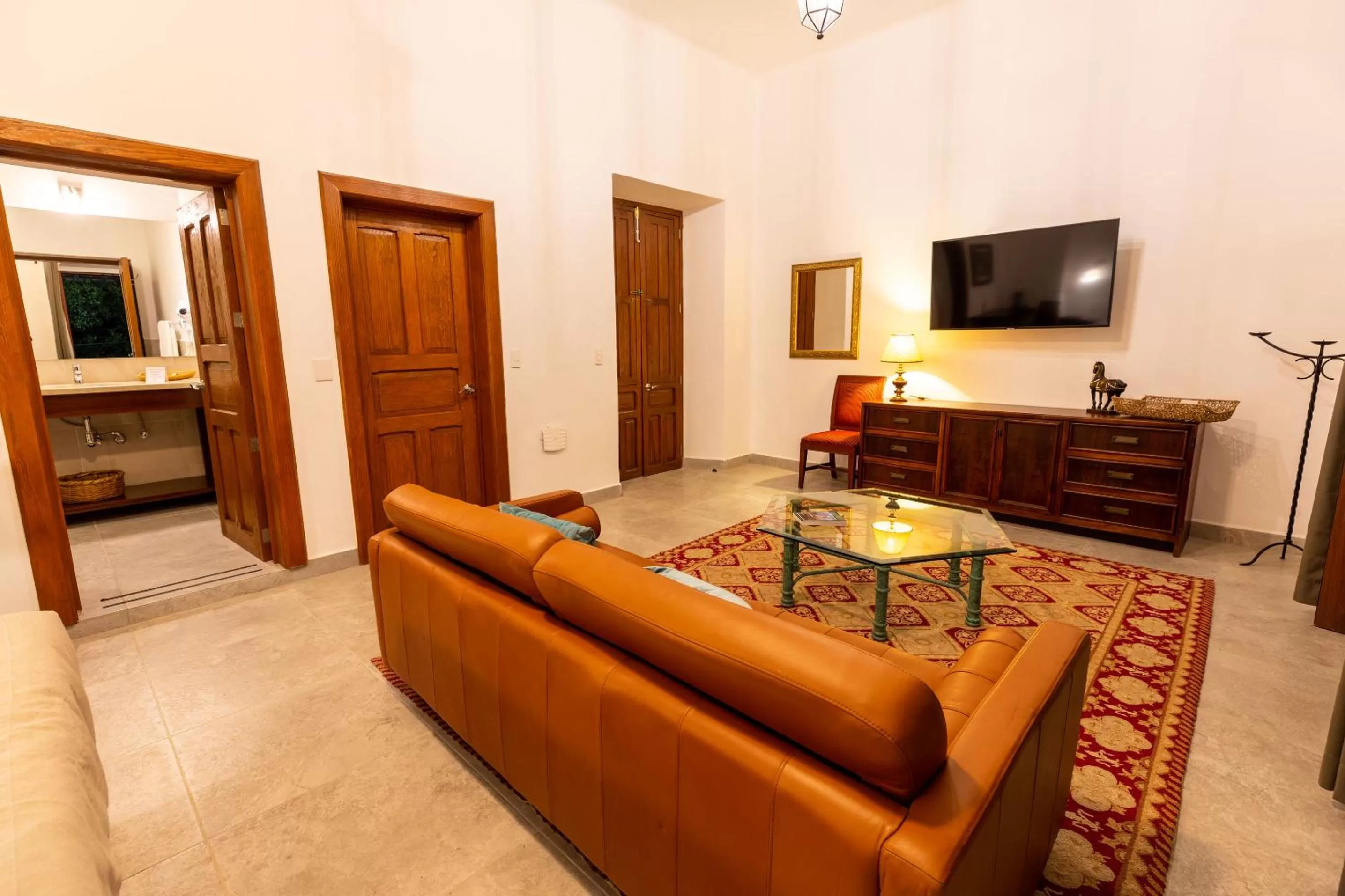 TV and multimedia in Plaza Chapala Hotel