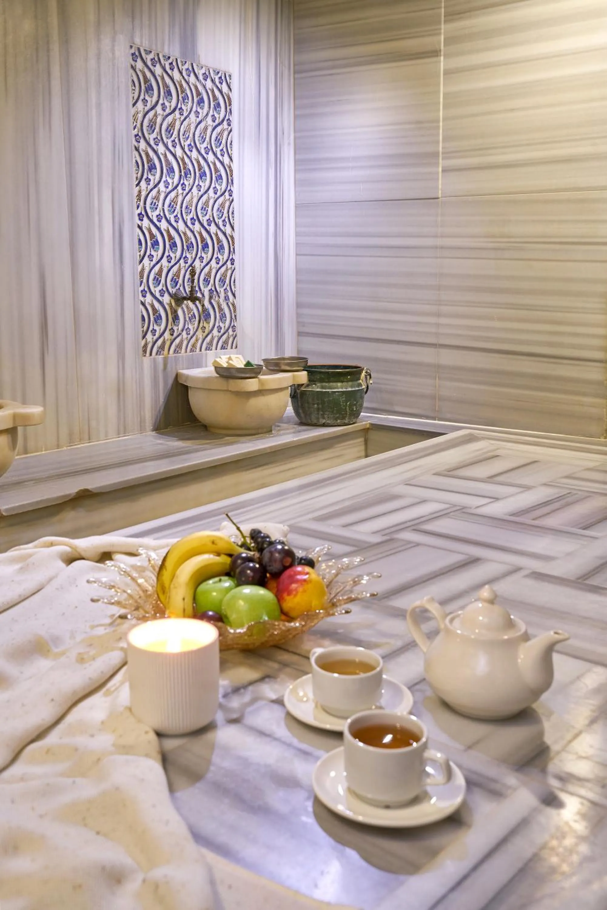 Public Bath in Atro Hotel