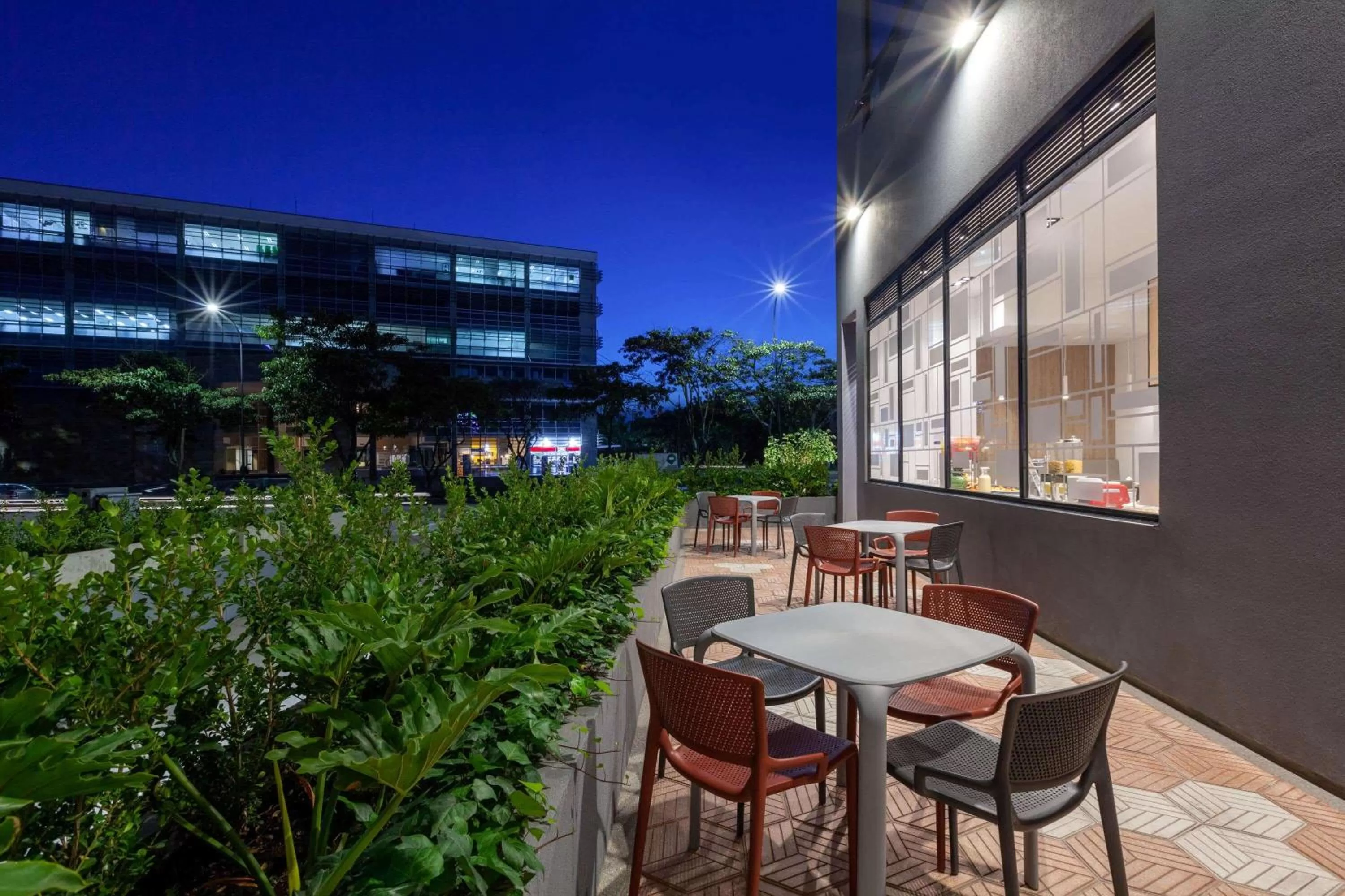 Restaurant/places to eat in Hotel Distrito ZF By OxoHotel