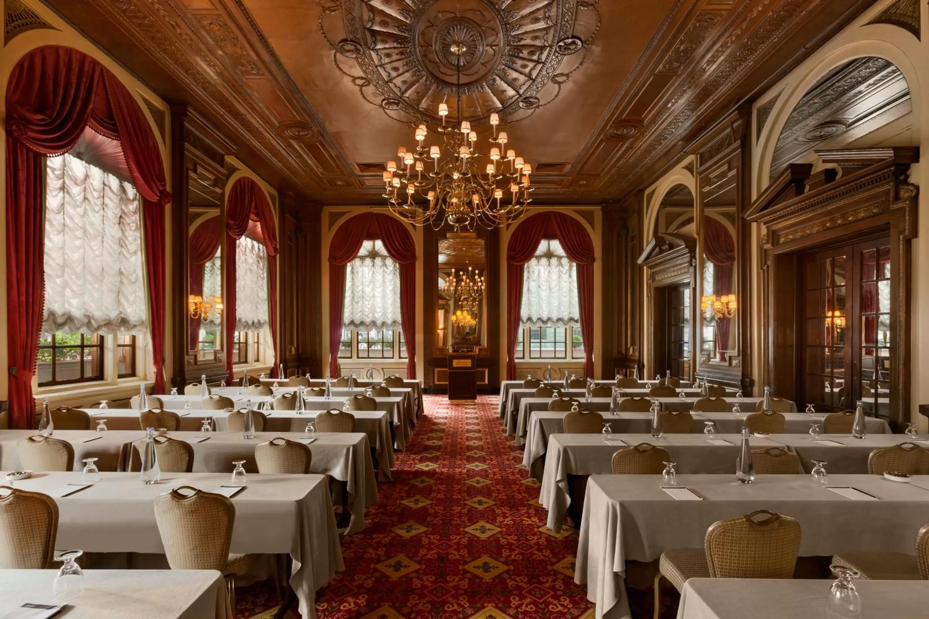 Business facilities in Fairmont Copley Plaza