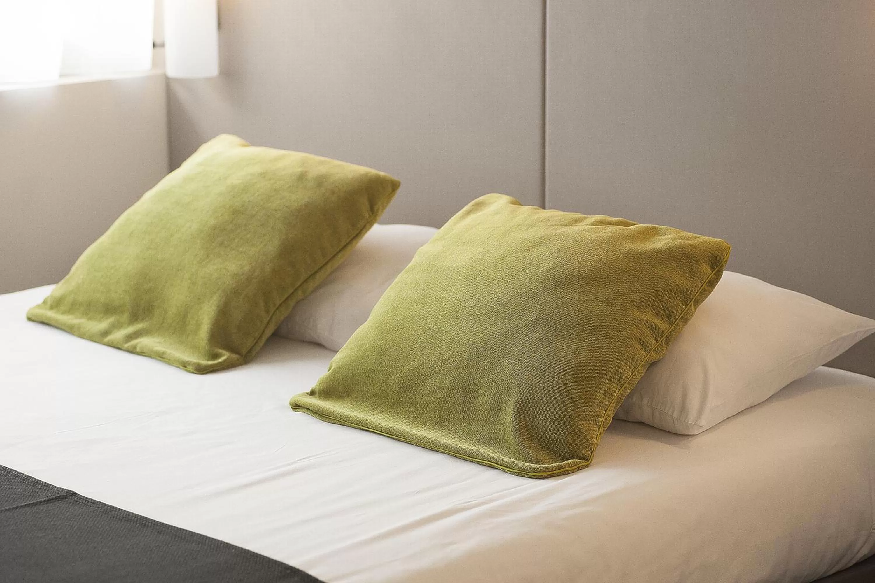 Photo of the whole room, Bed in Brit Hôtel Dinan - Taden