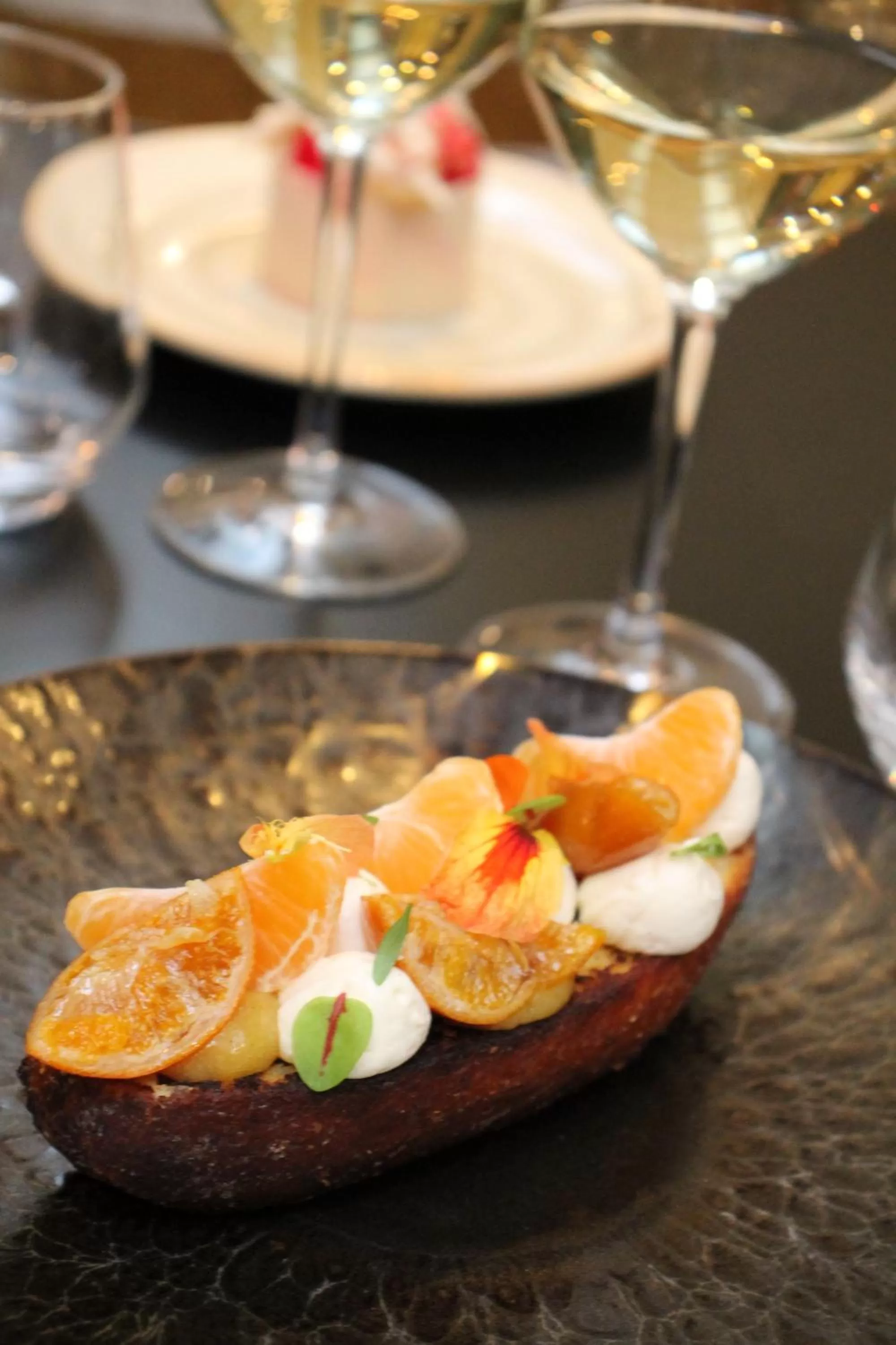 Restaurant/places to eat in Nest Hotel Paris la Défense - MGallery Collection