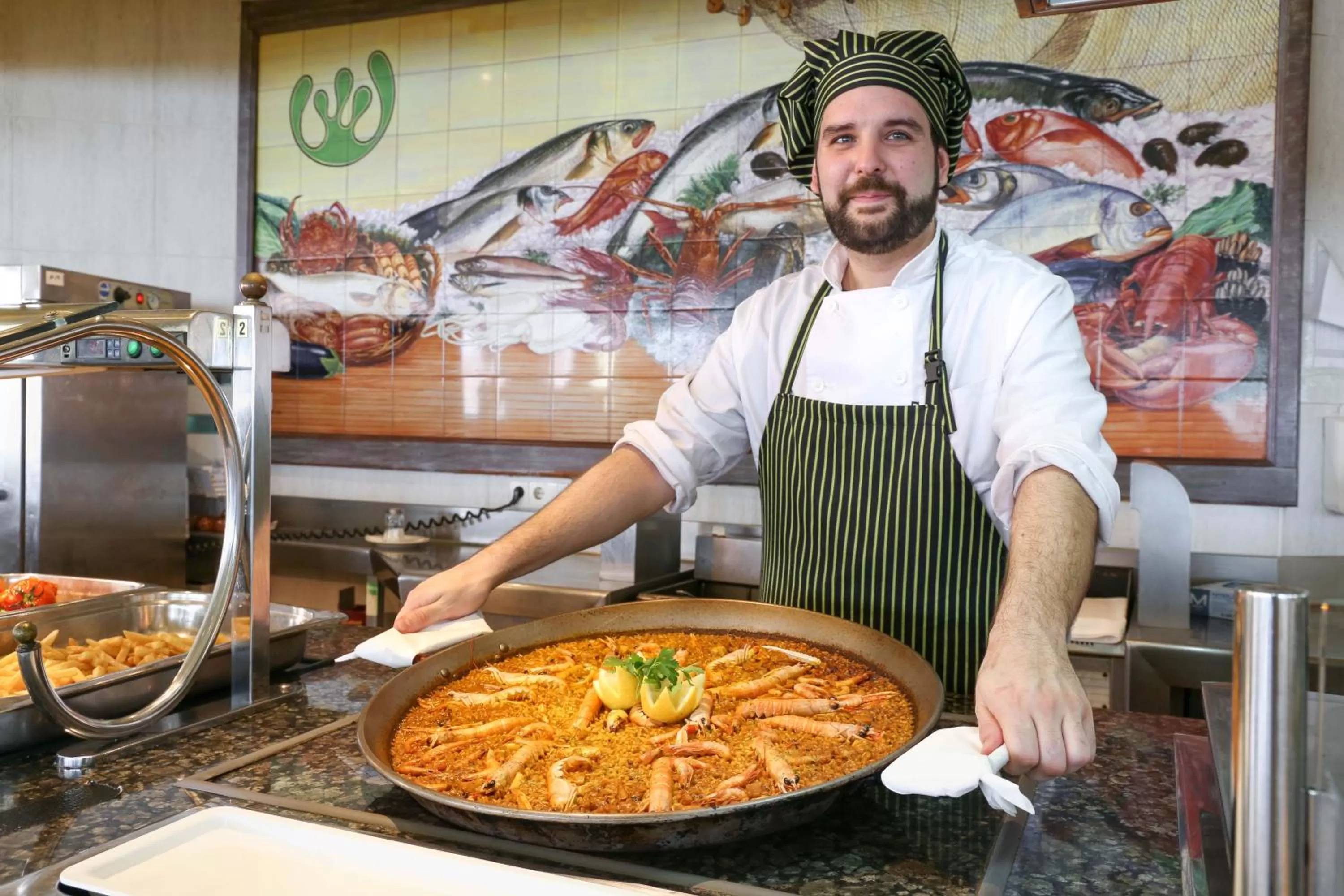 Restaurant/places to eat in KAKTUS Hotel Benikaktus