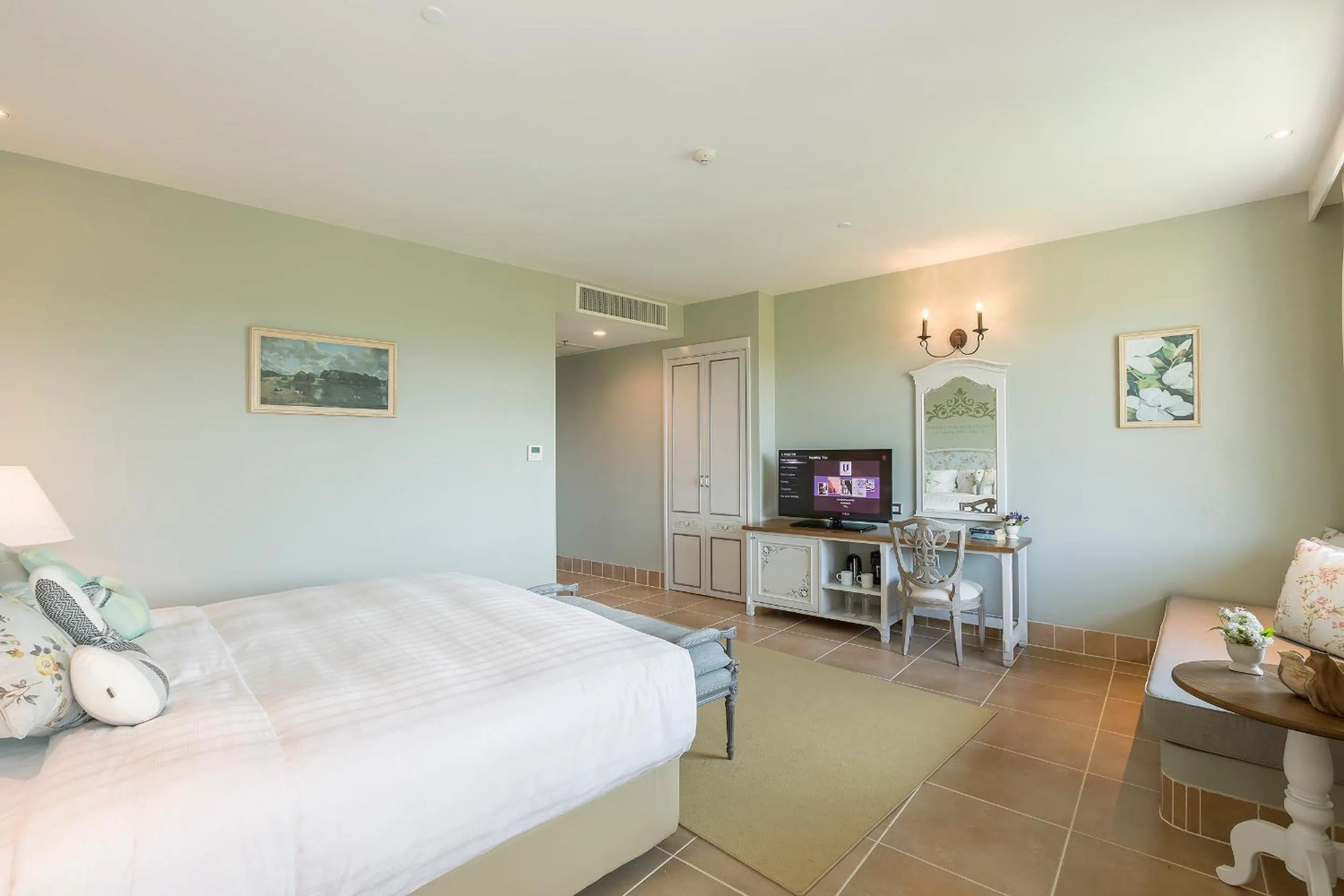 Bathroom, Bed in U Khao Yai