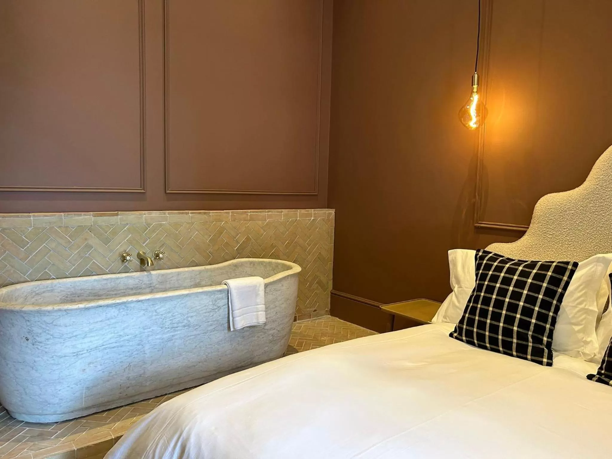 Bed in Railway House York by Chateau Anna