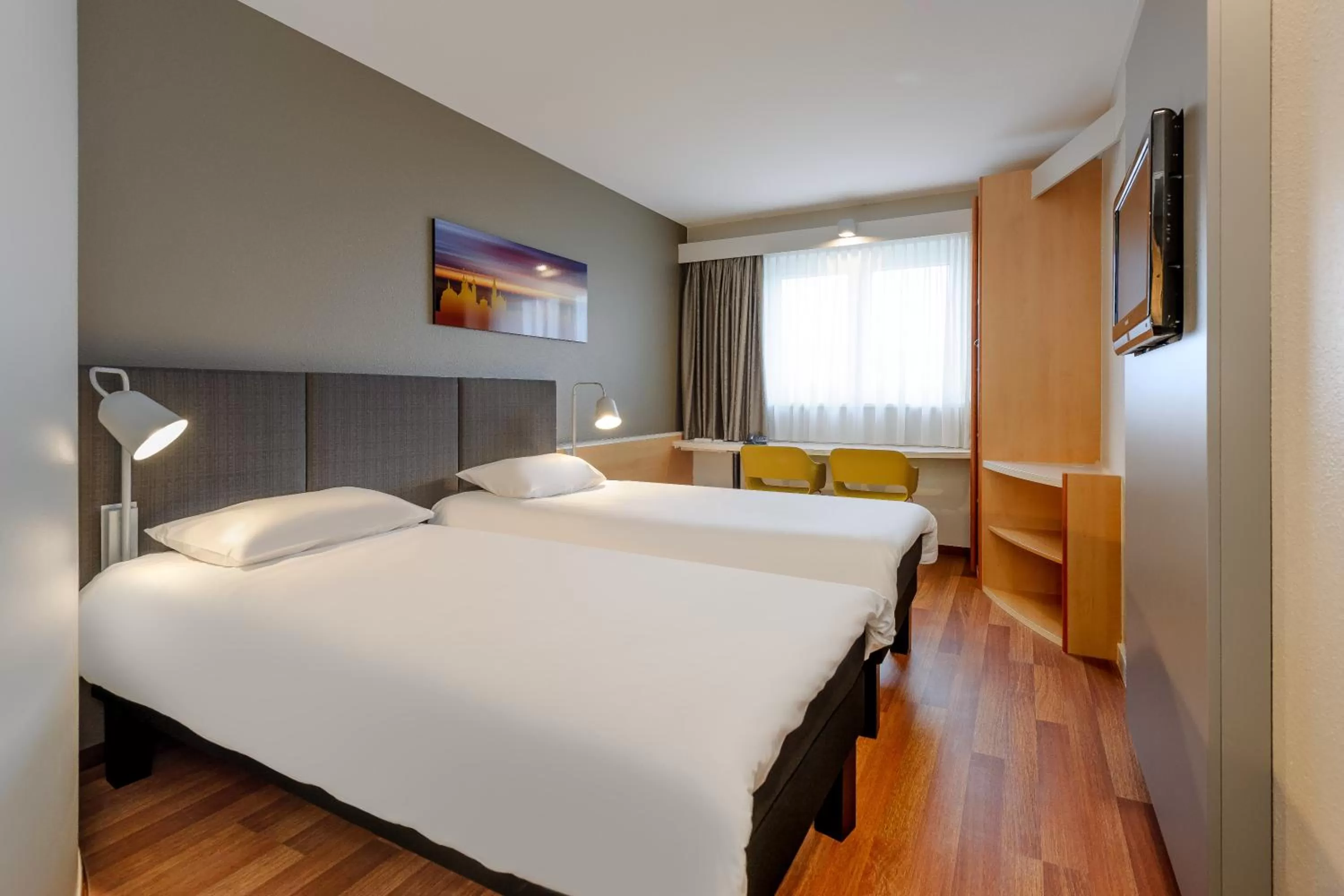 Photo of the whole room, Bed in ibis Hotel Würzburg City