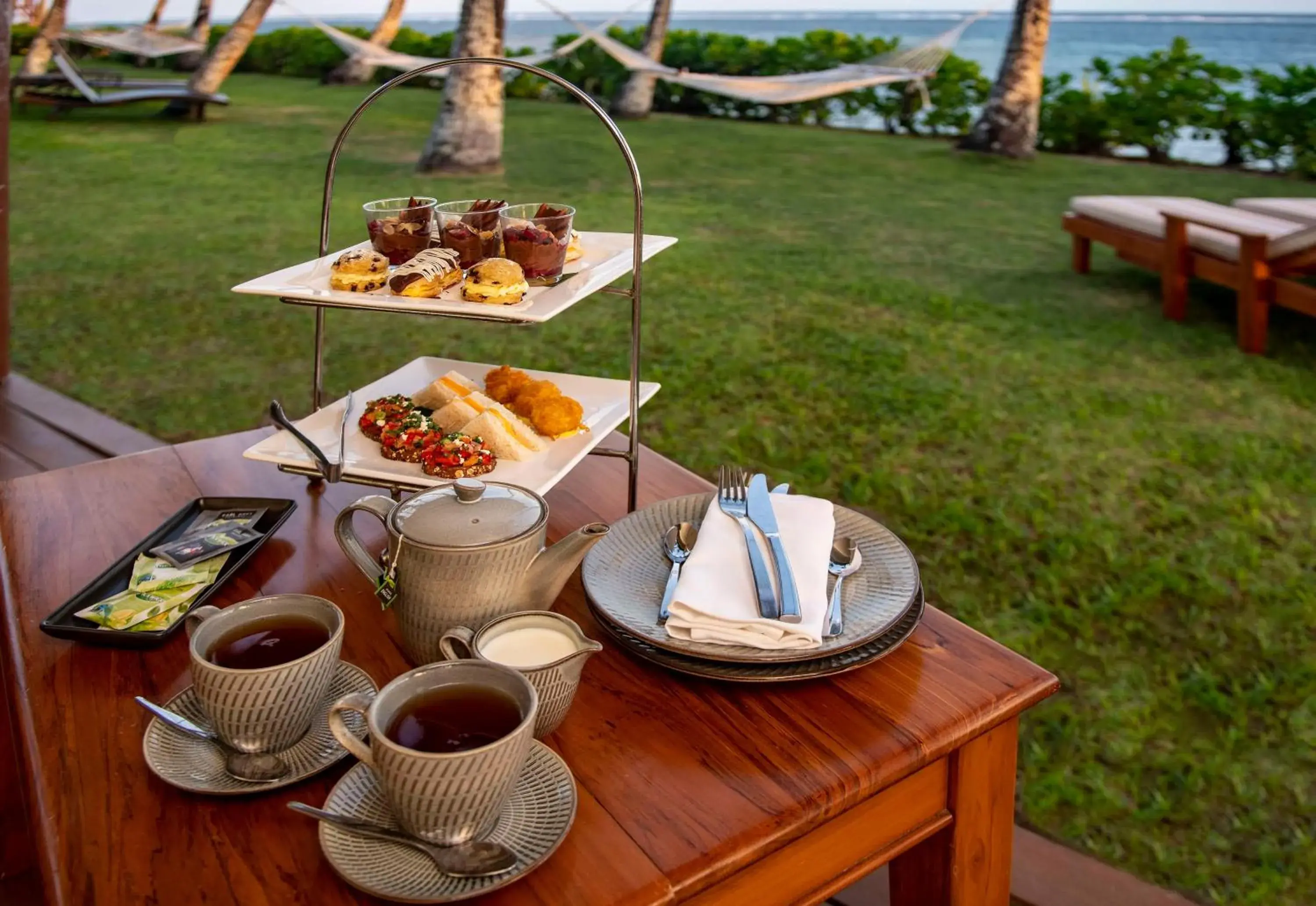 One Bedroom Suite 1 King Bed in Outrigger Fiji Beach Resort One Bedroom Suite 1 King Bed in Outrigger Fiji Beach Resort