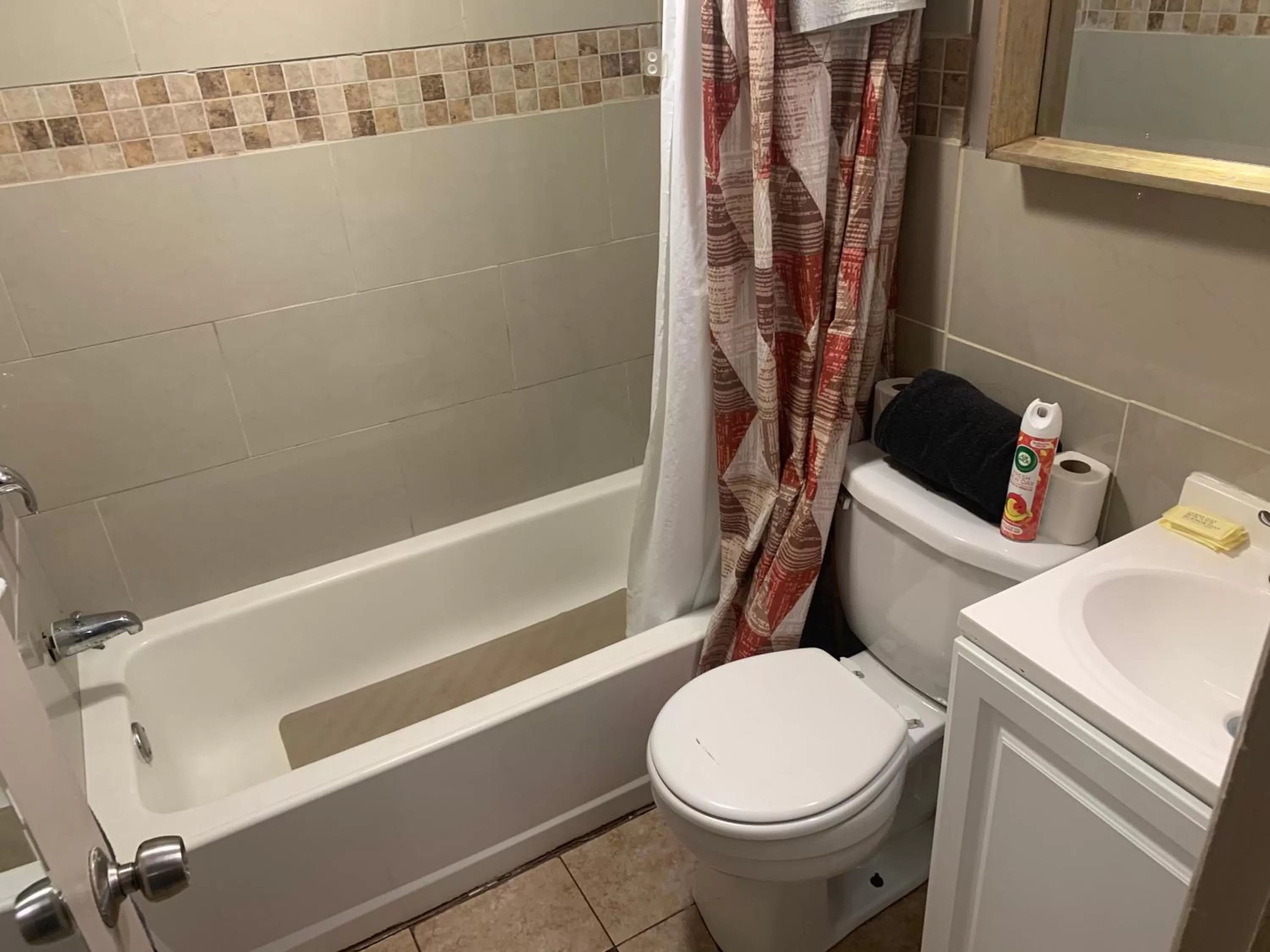 Bathroom in Michaels Siesta Studios