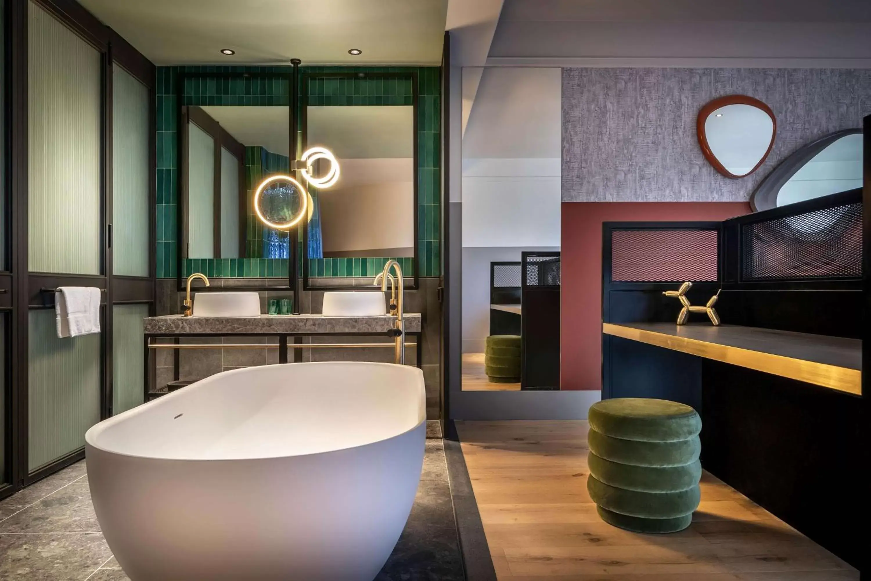 Junior Suite in QT Auckland Junior Suite in QT Auckland