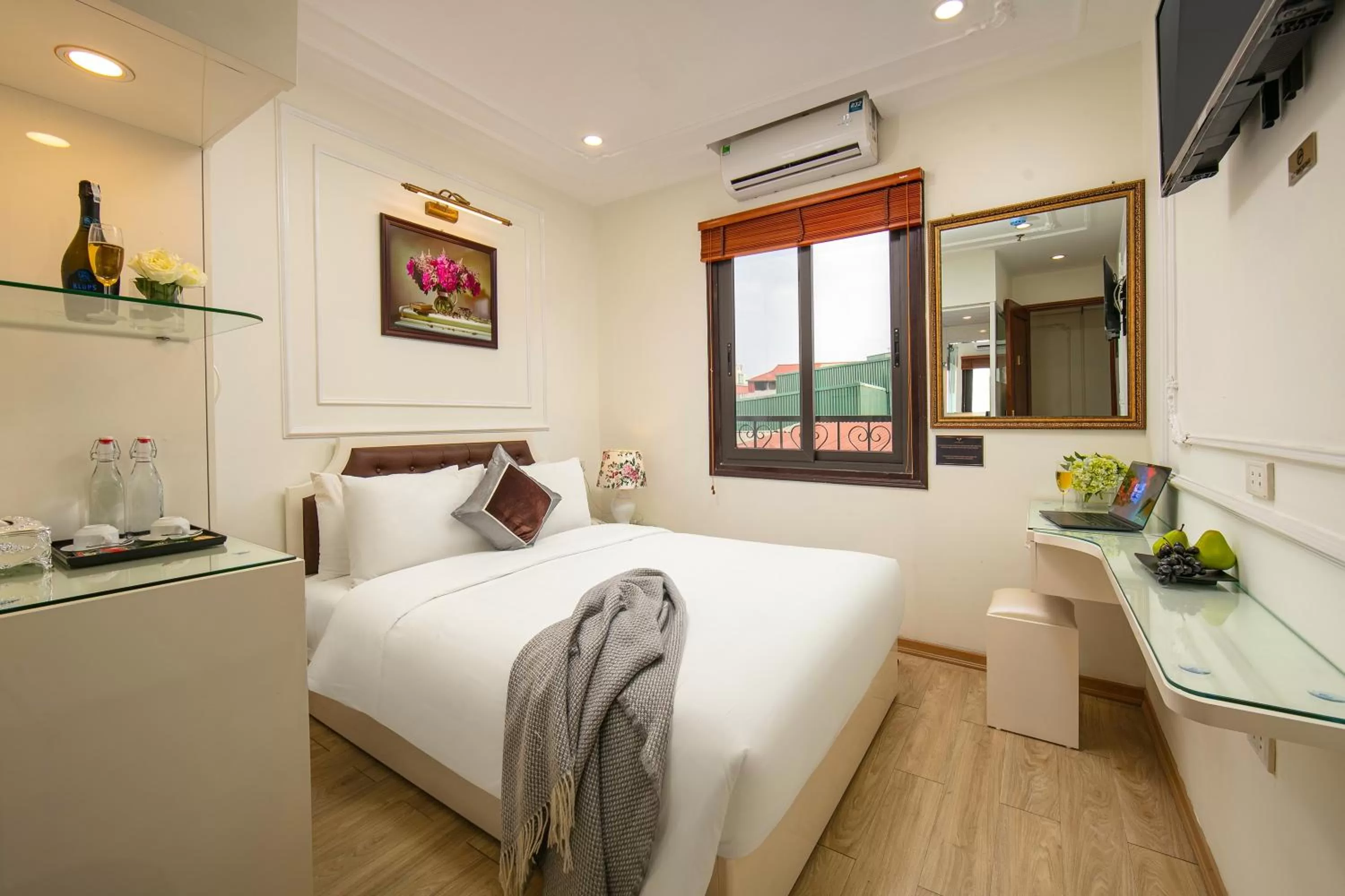 Bed in Tunger Grand Hotel