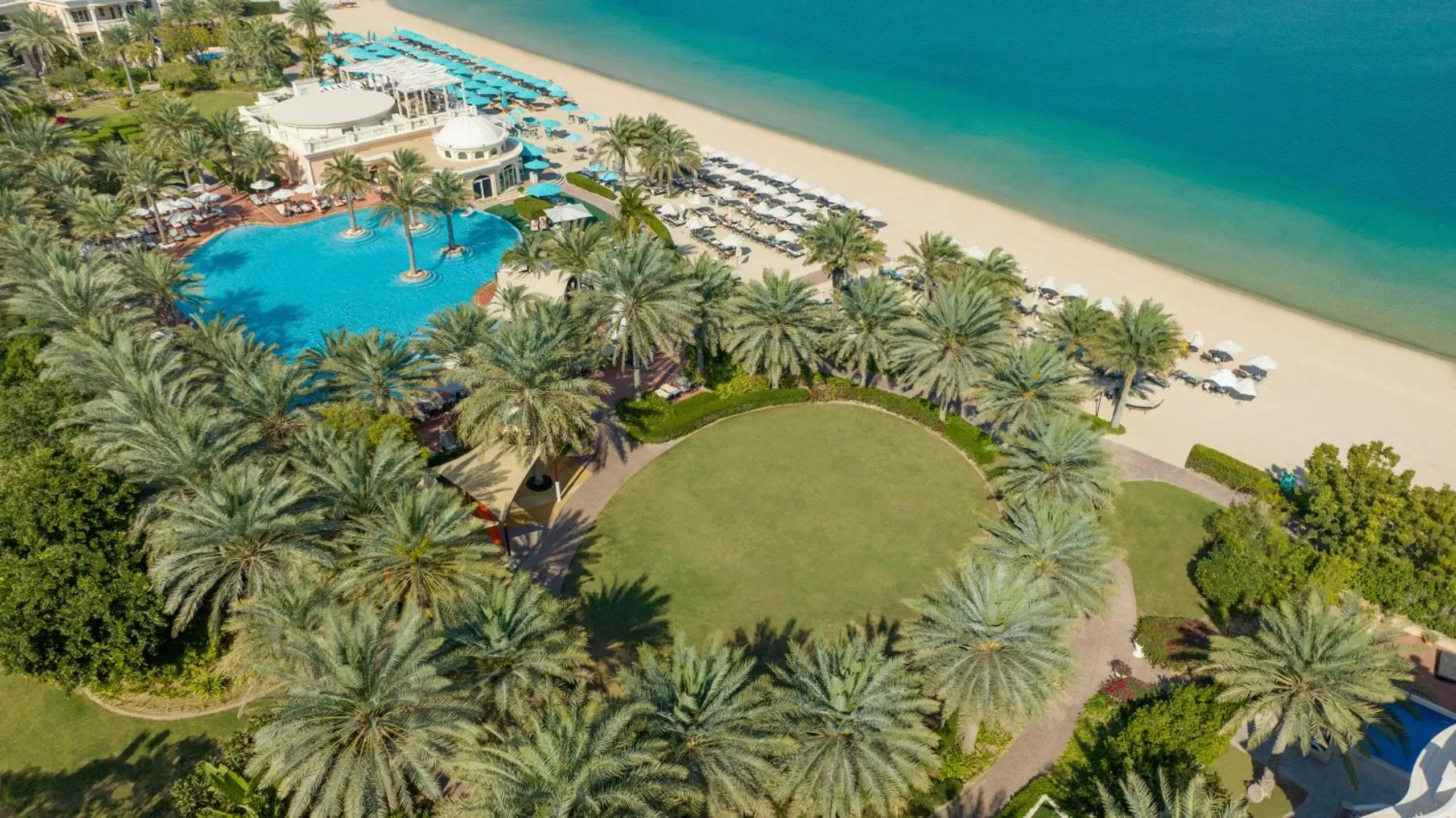 Beach in Kempinski Hotel Palm Jumeirah