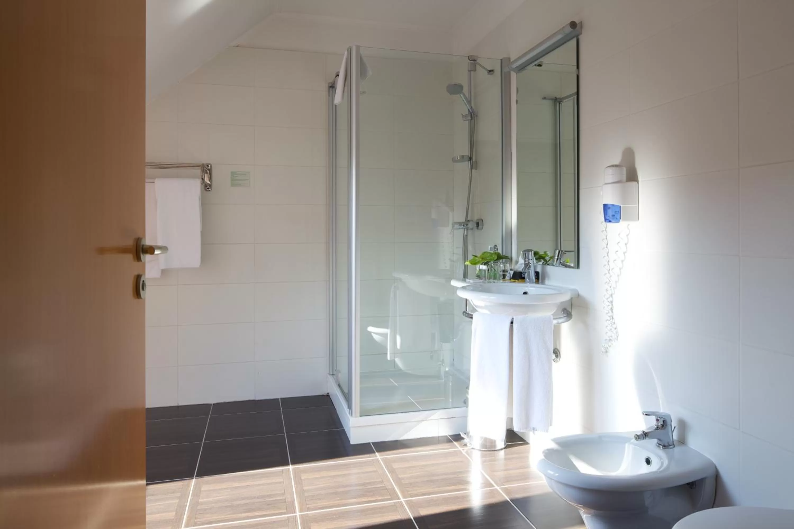 Bathroom in Ambra Hotel