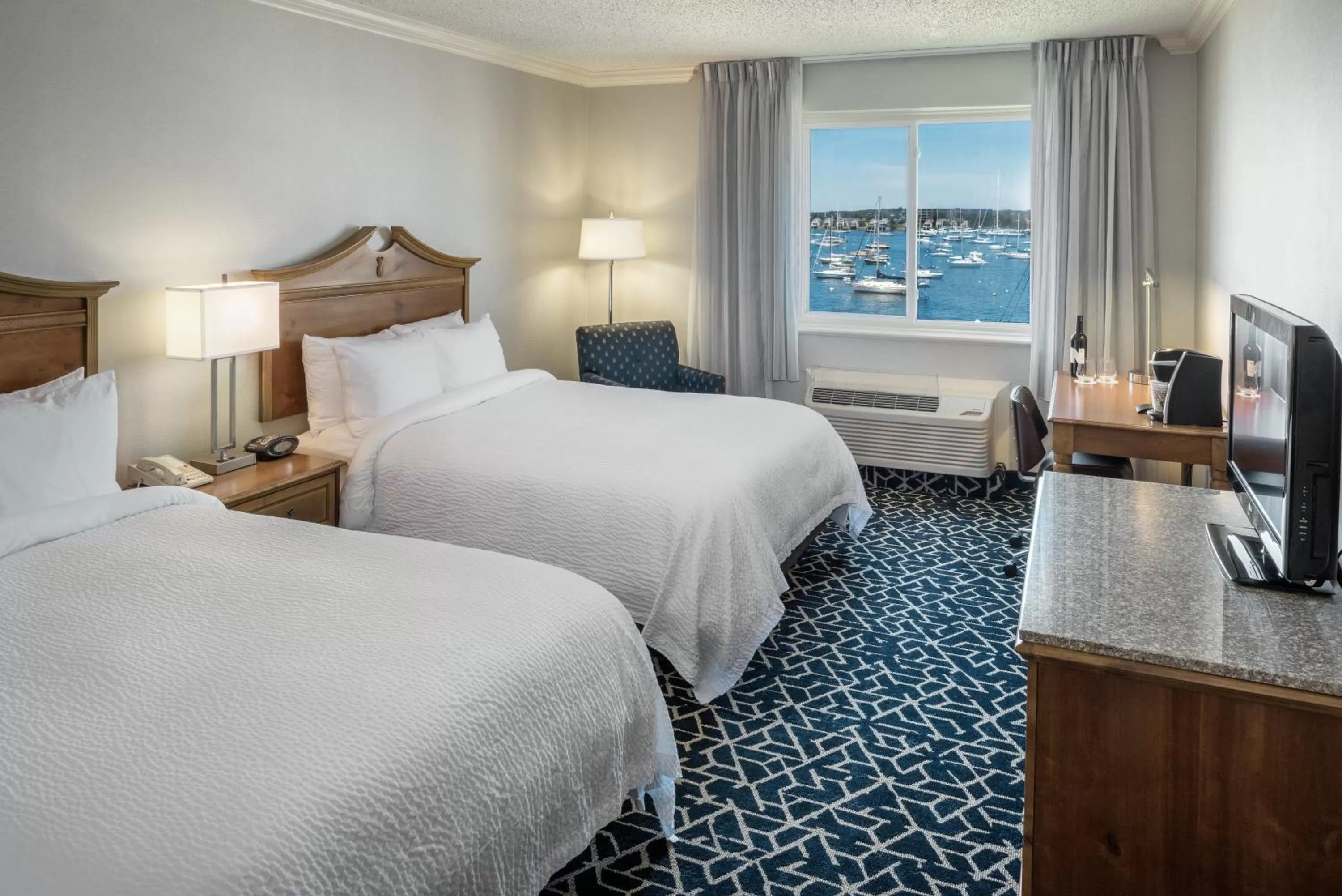 View (from property/room), Bed in The Newport Harbor Hotel & Marina