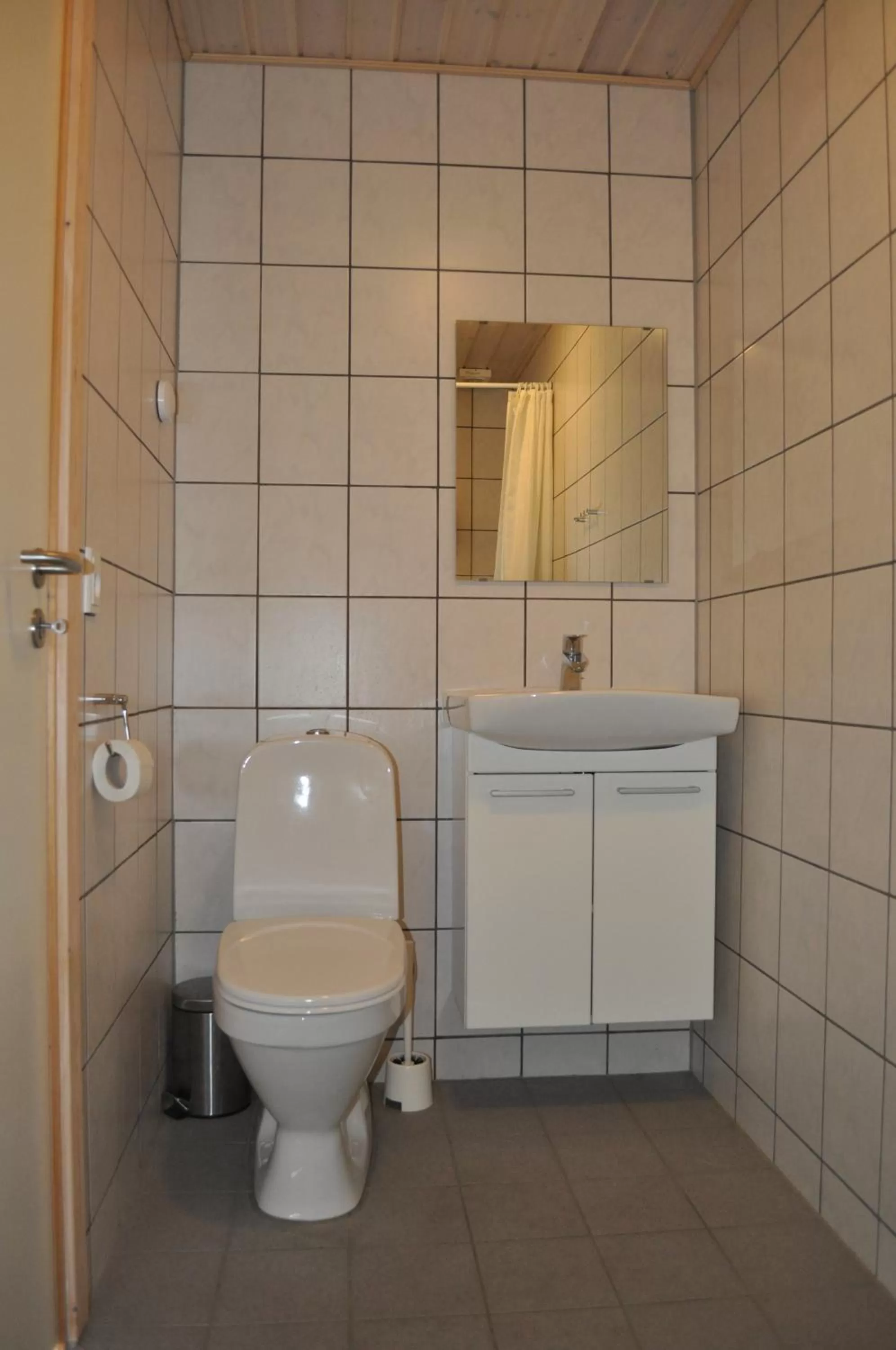 Toilet, Bathroom in Koebenhovedskov Bed & Breakfast